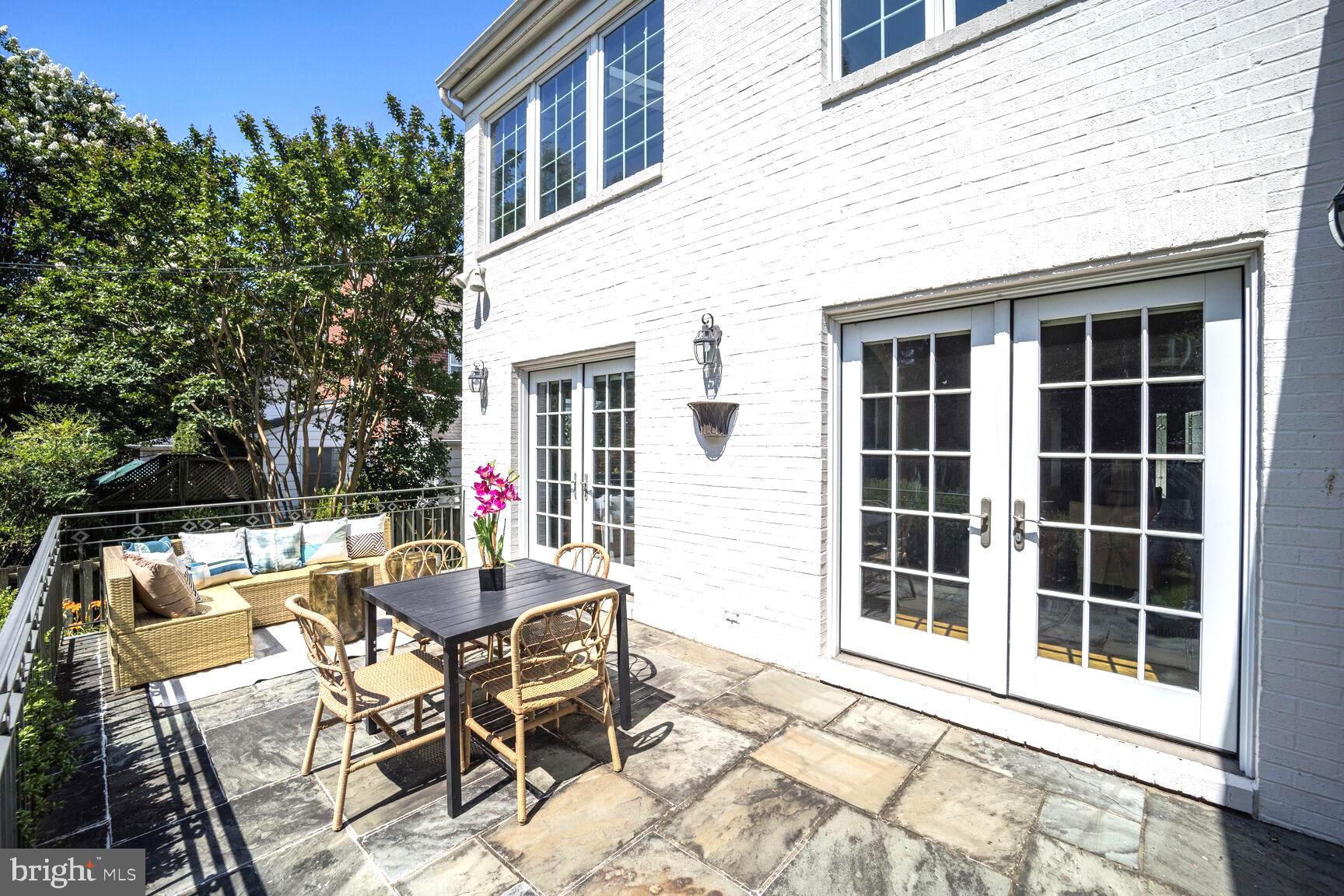 CHEVY CHASE - Residential