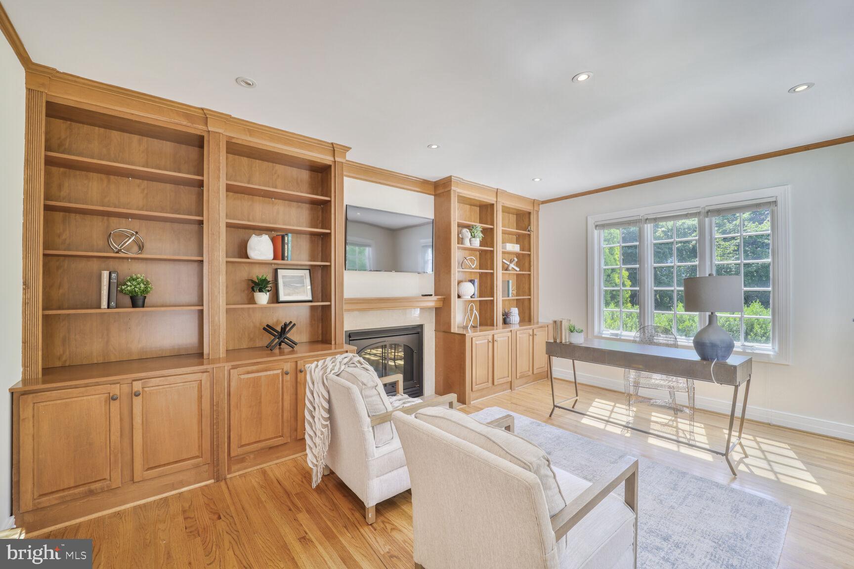 CHEVY CHASE - Residential