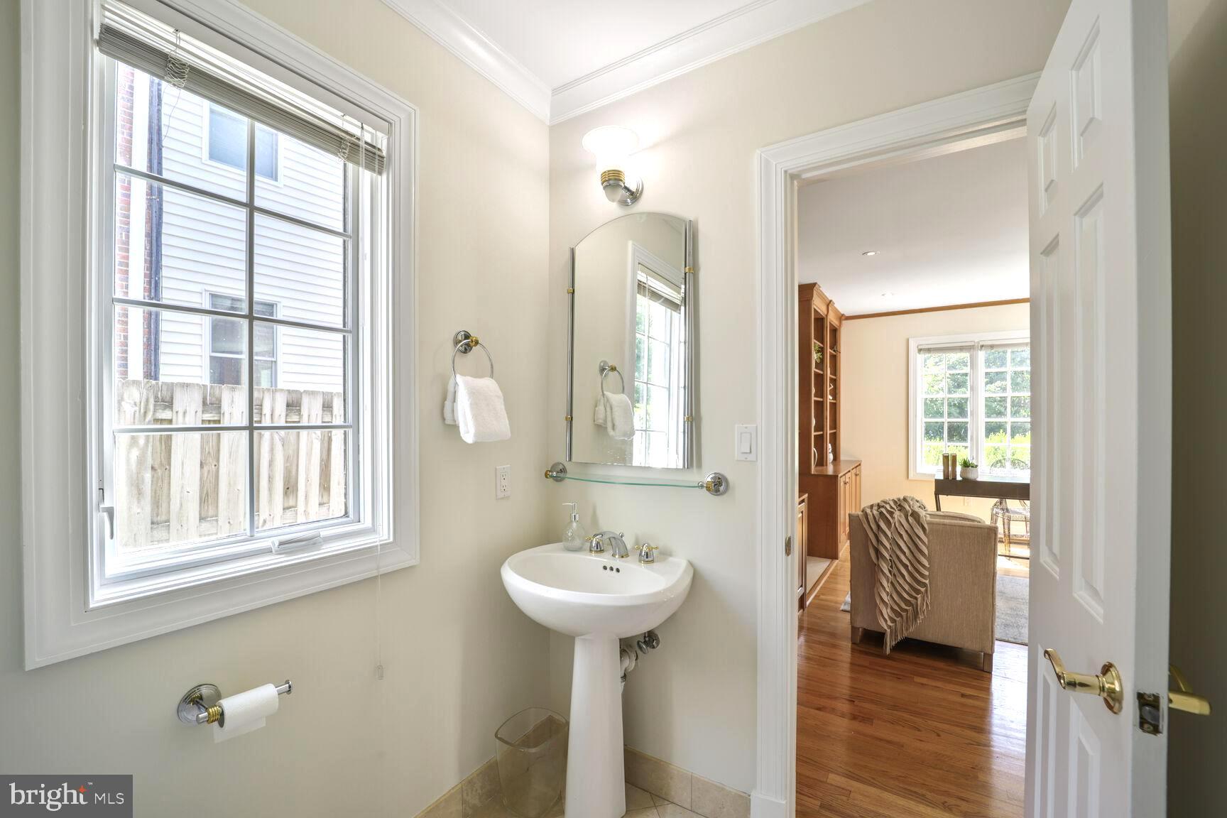 CHEVY CHASE - Residential