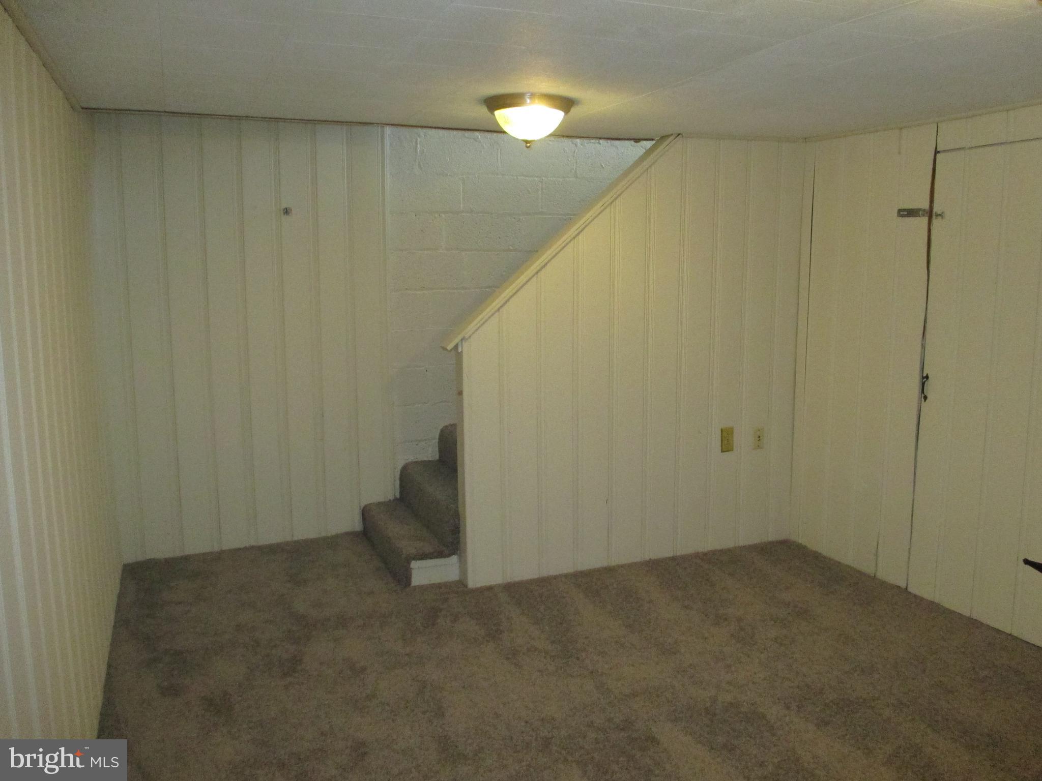 JEFFERSON MANOR - Residential Lease