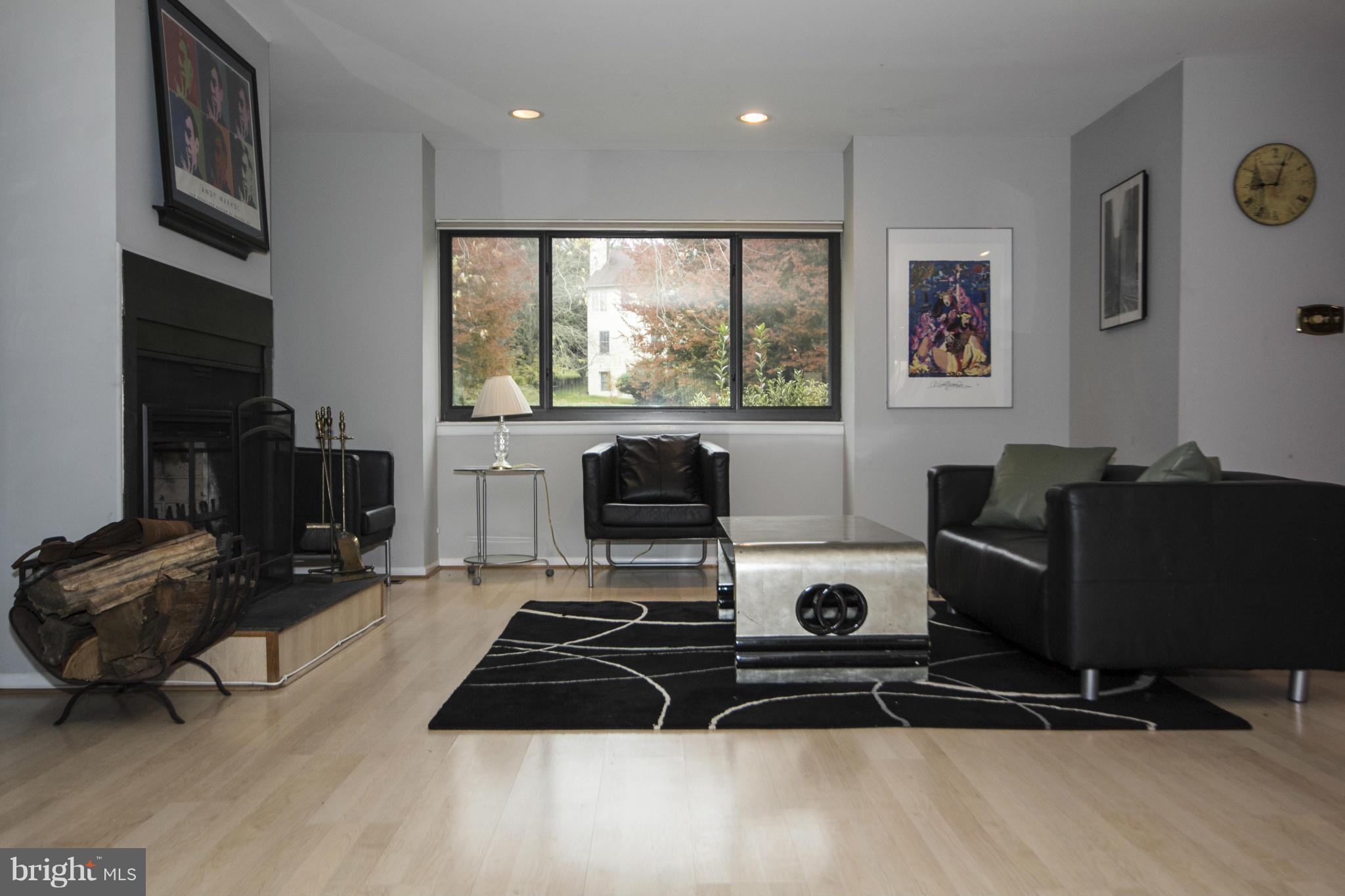 RUXTON CROSSING TOWNHSE - Residential