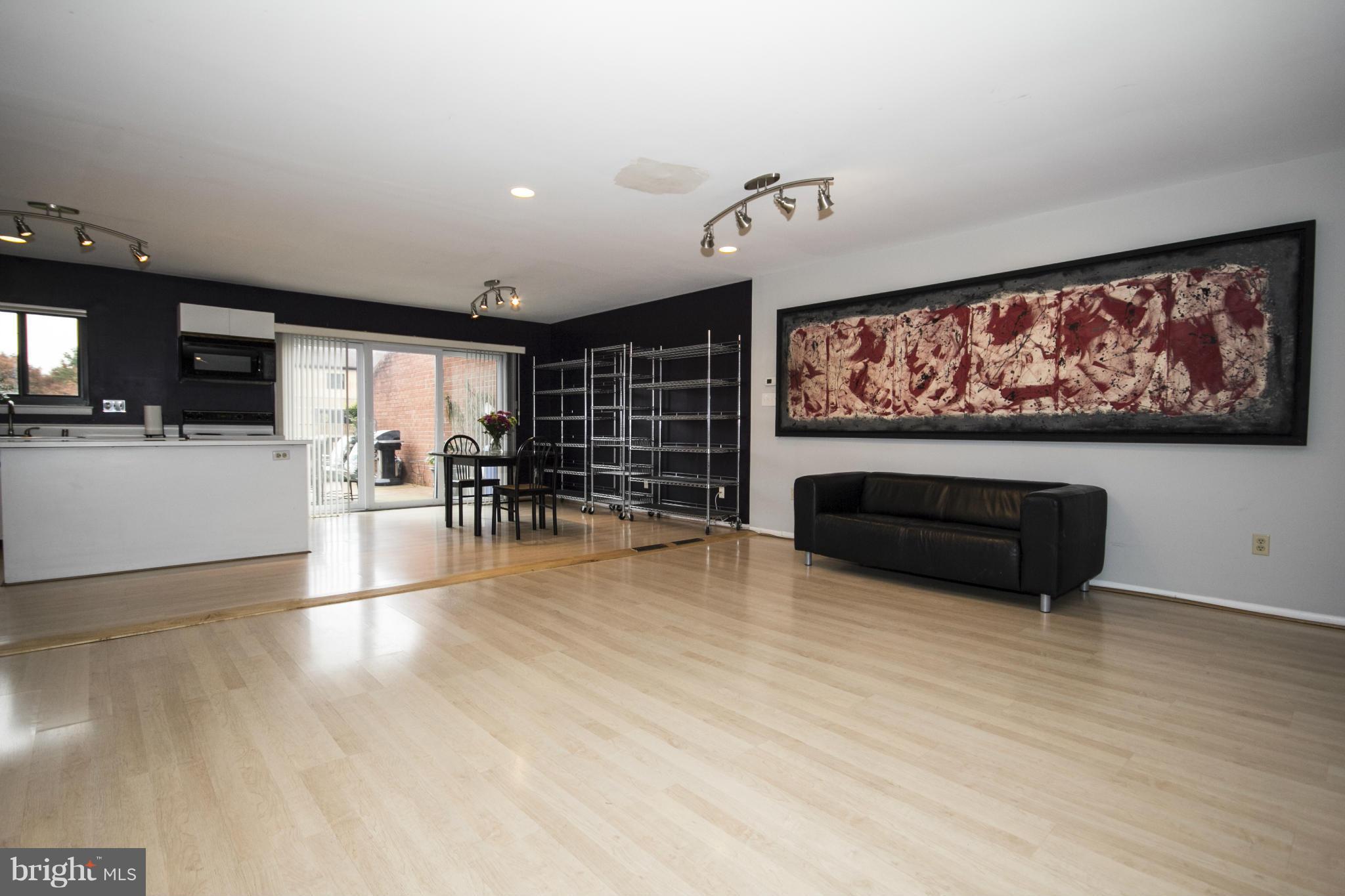 RUXTON CROSSING TOWNHSE - Residential