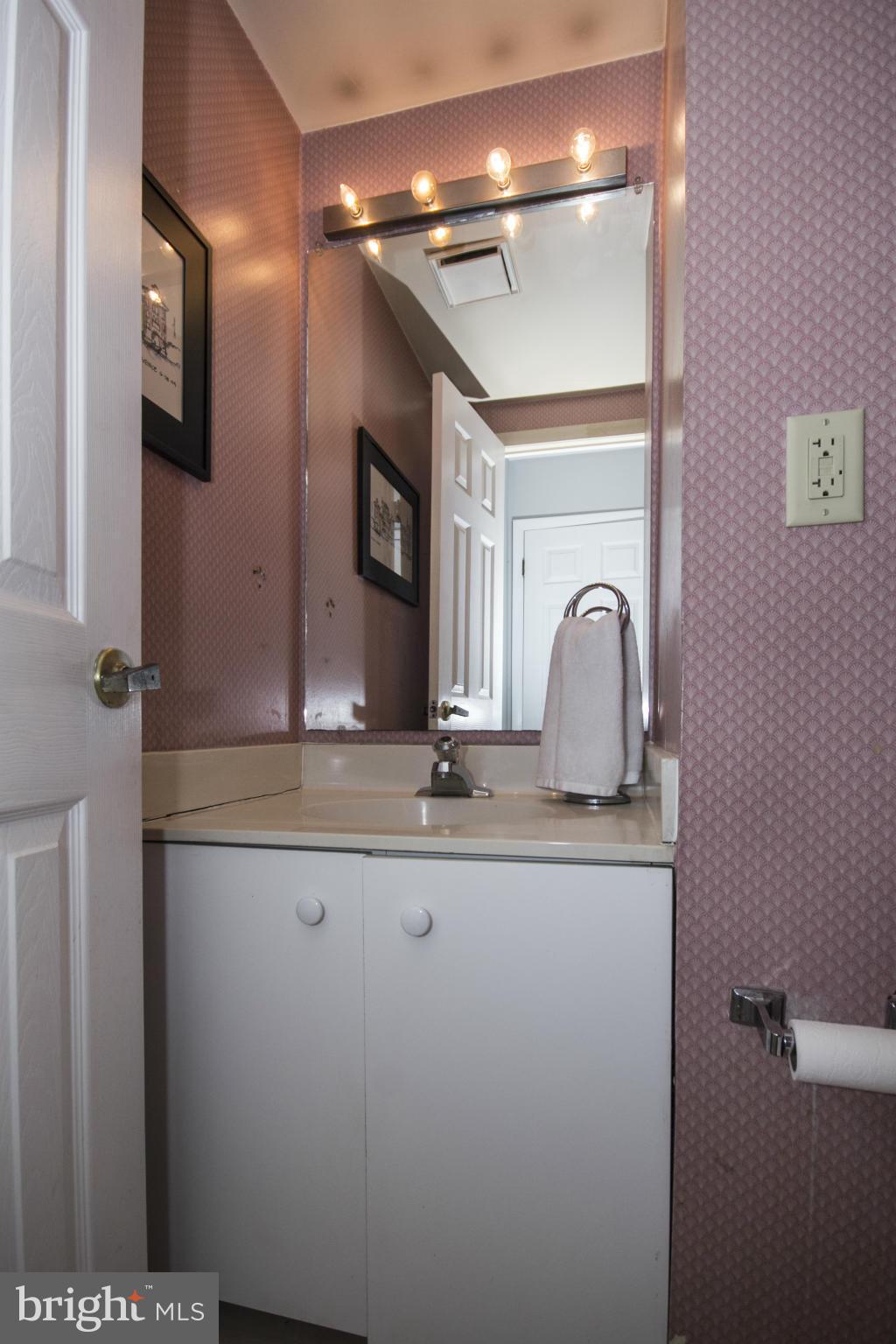 RUXTON CROSSING TOWNHSE - Residential