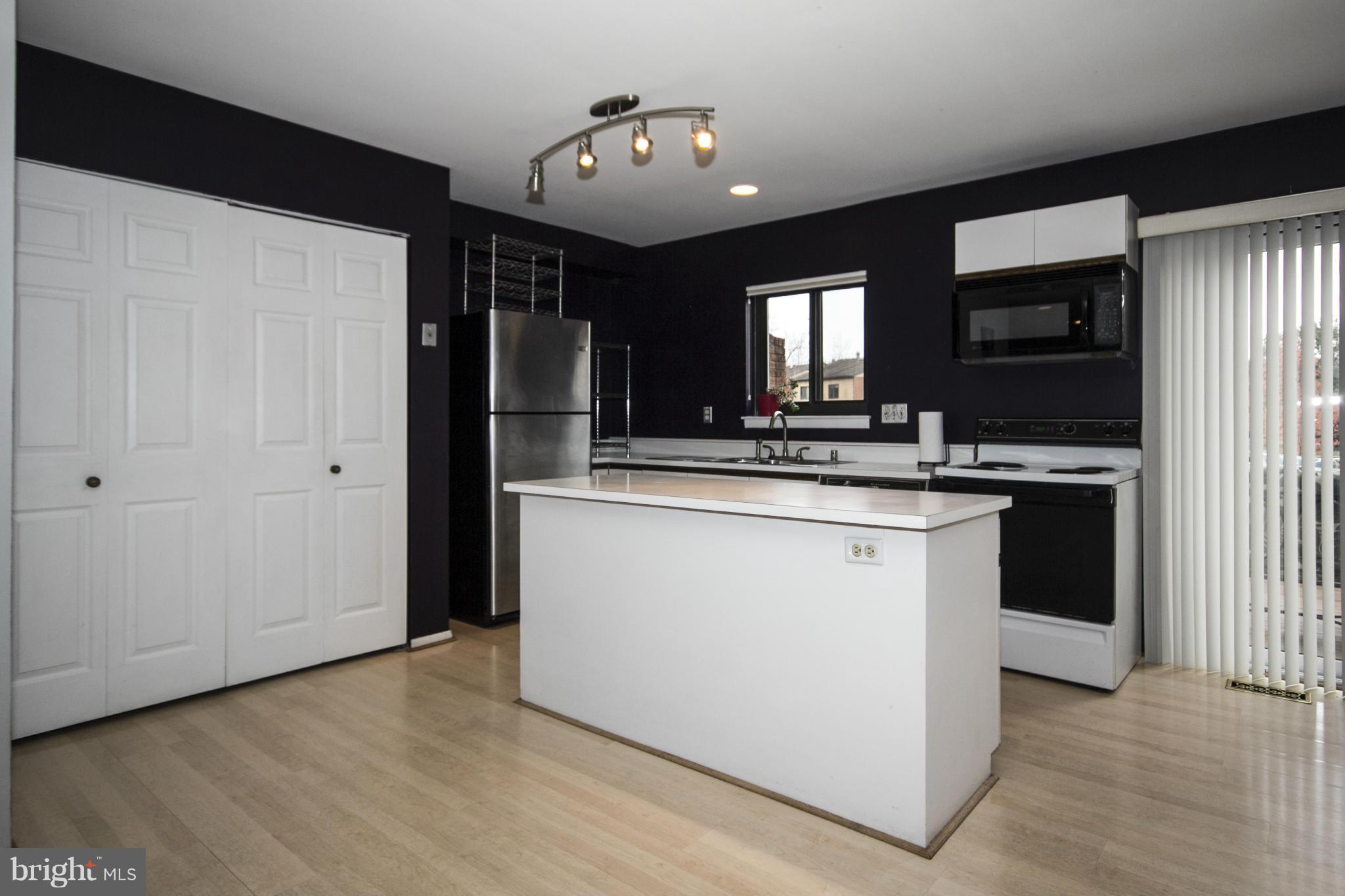 RUXTON CROSSING TOWNHSE - Residential