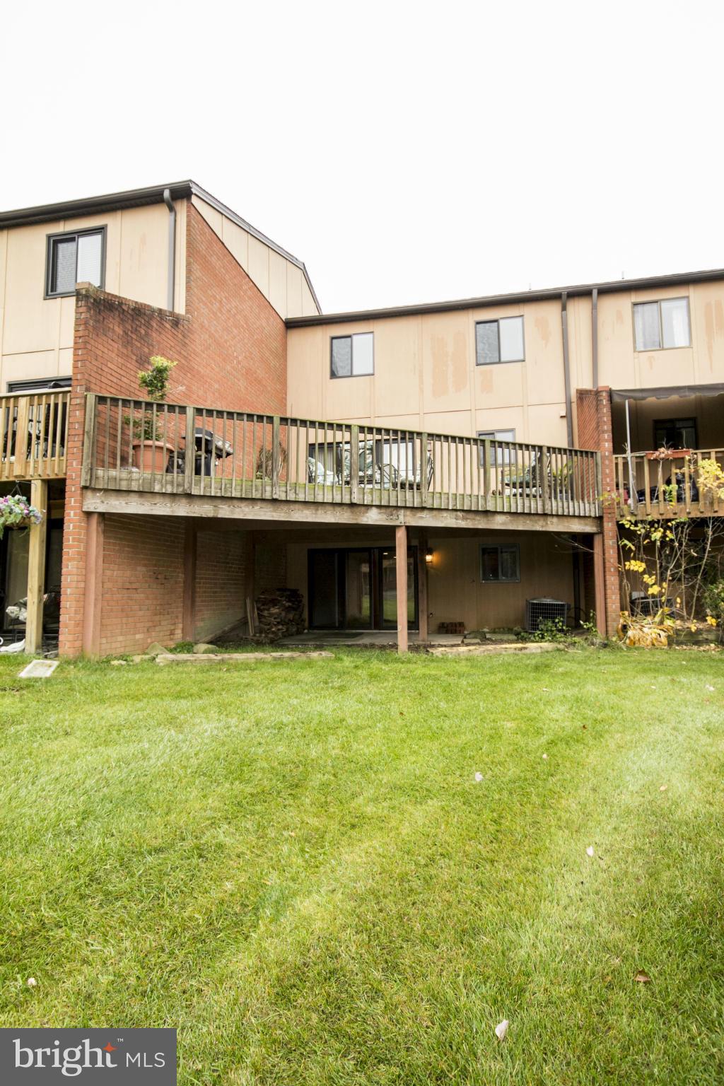 RUXTON CROSSING TOWNHSE - Residential