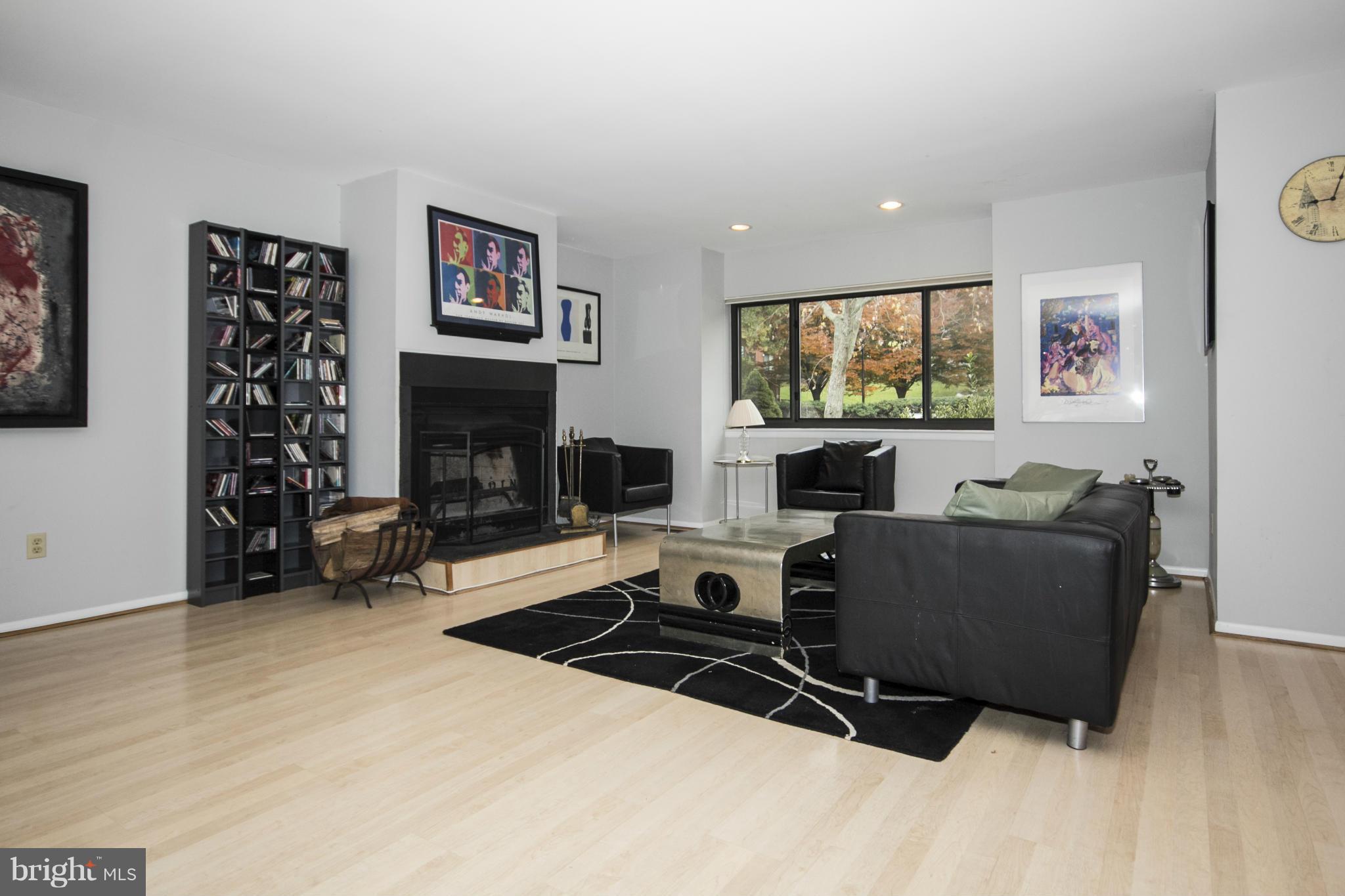 RUXTON CROSSING TOWNHSE - Residential