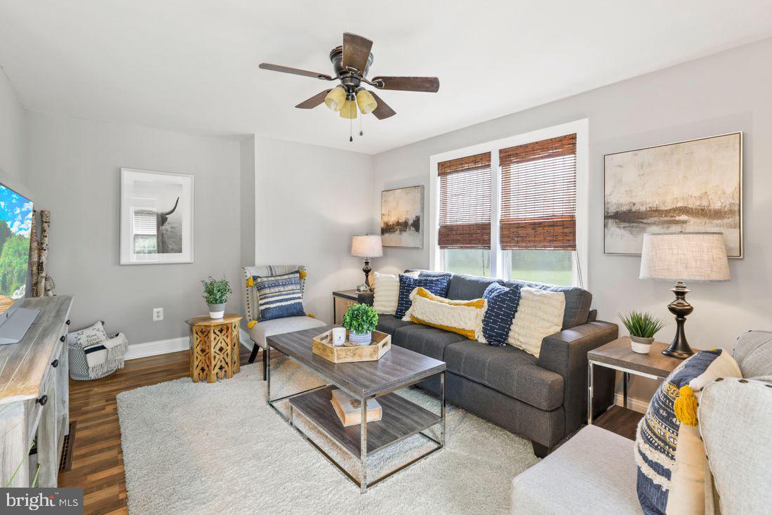 CASTLETON - Residential