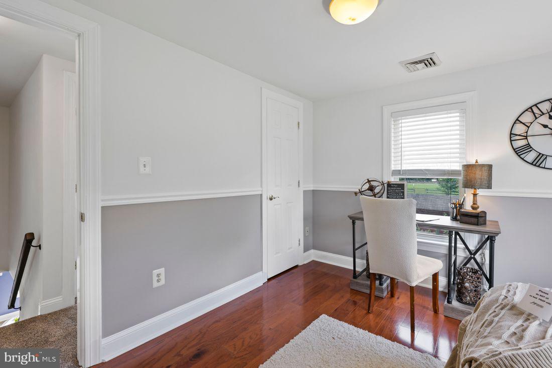 CASTLETON - Residential