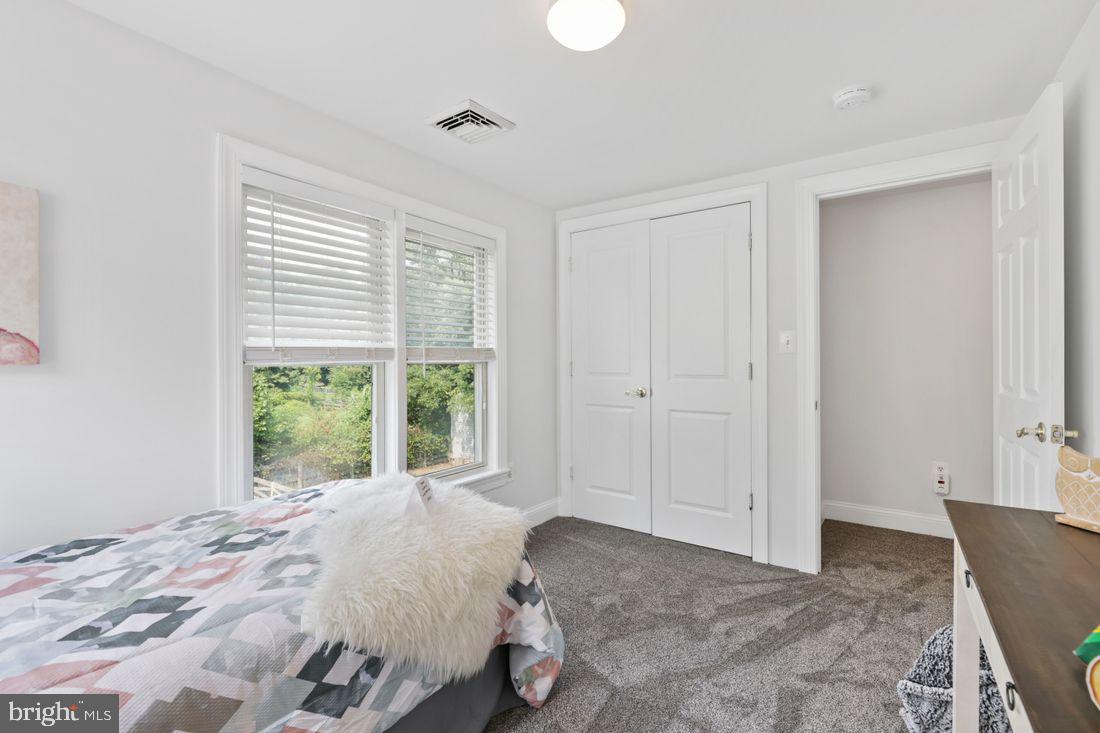 CASTLETON - Residential