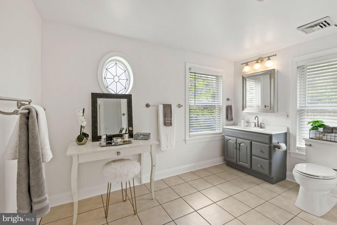 CASTLETON - Residential