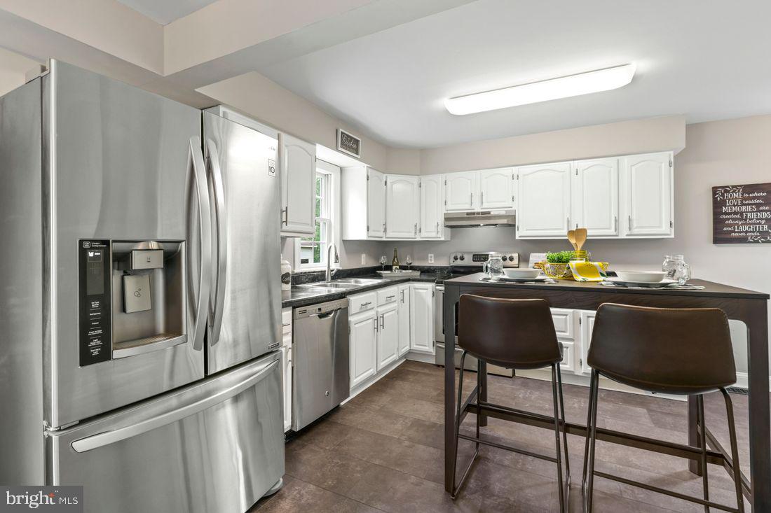 CASTLETON - Residential