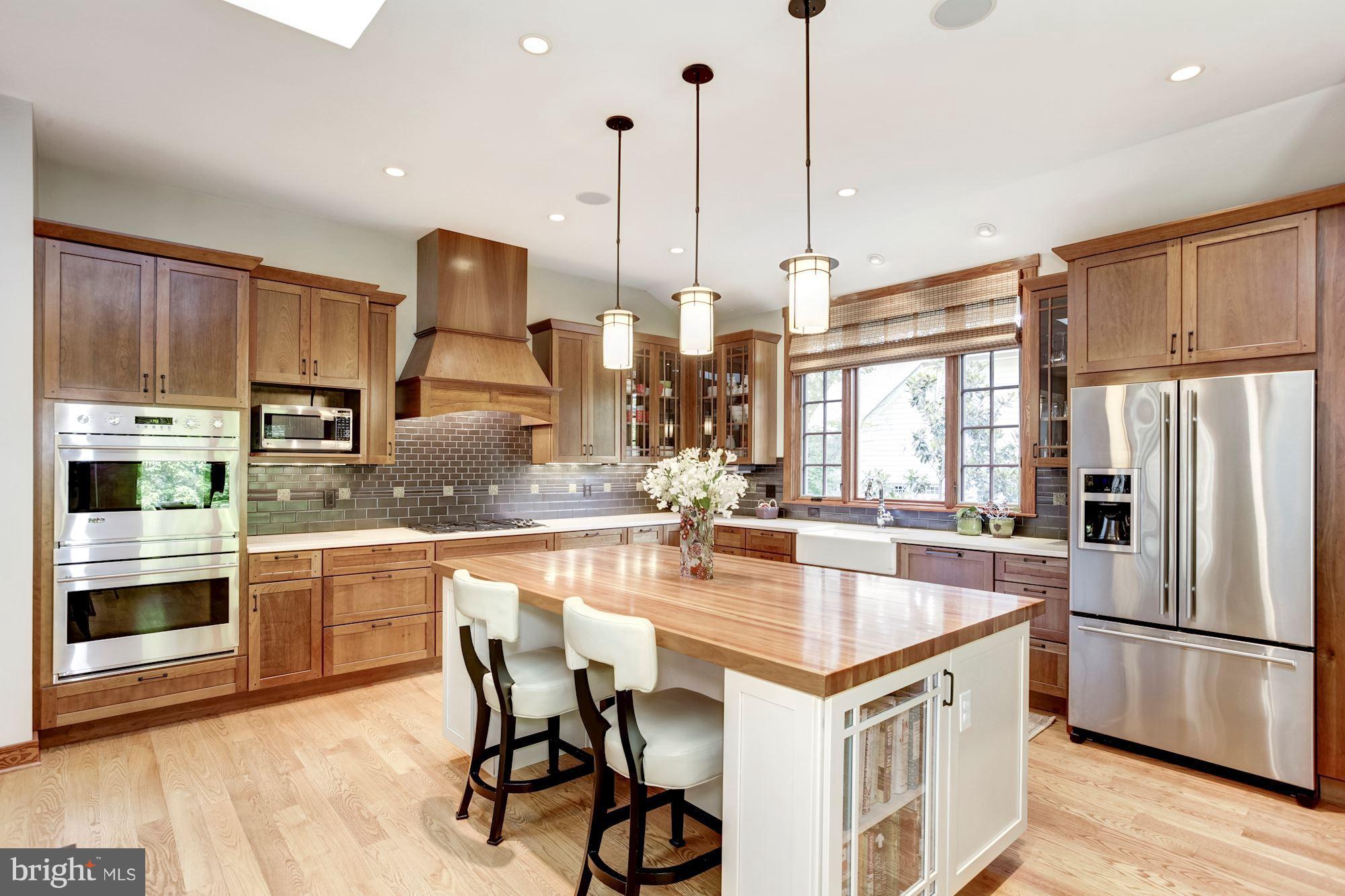 INGLESIDE - Residential