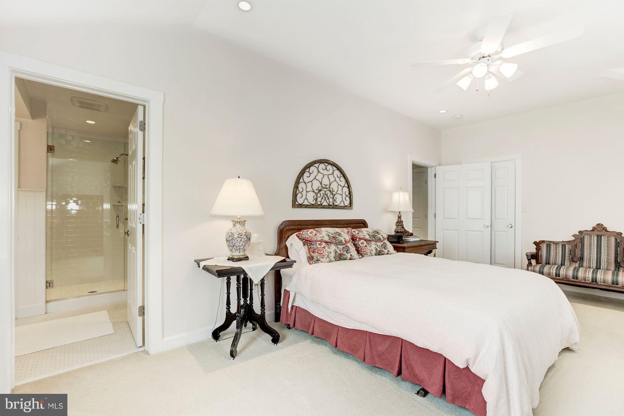 INGLESIDE - Residential