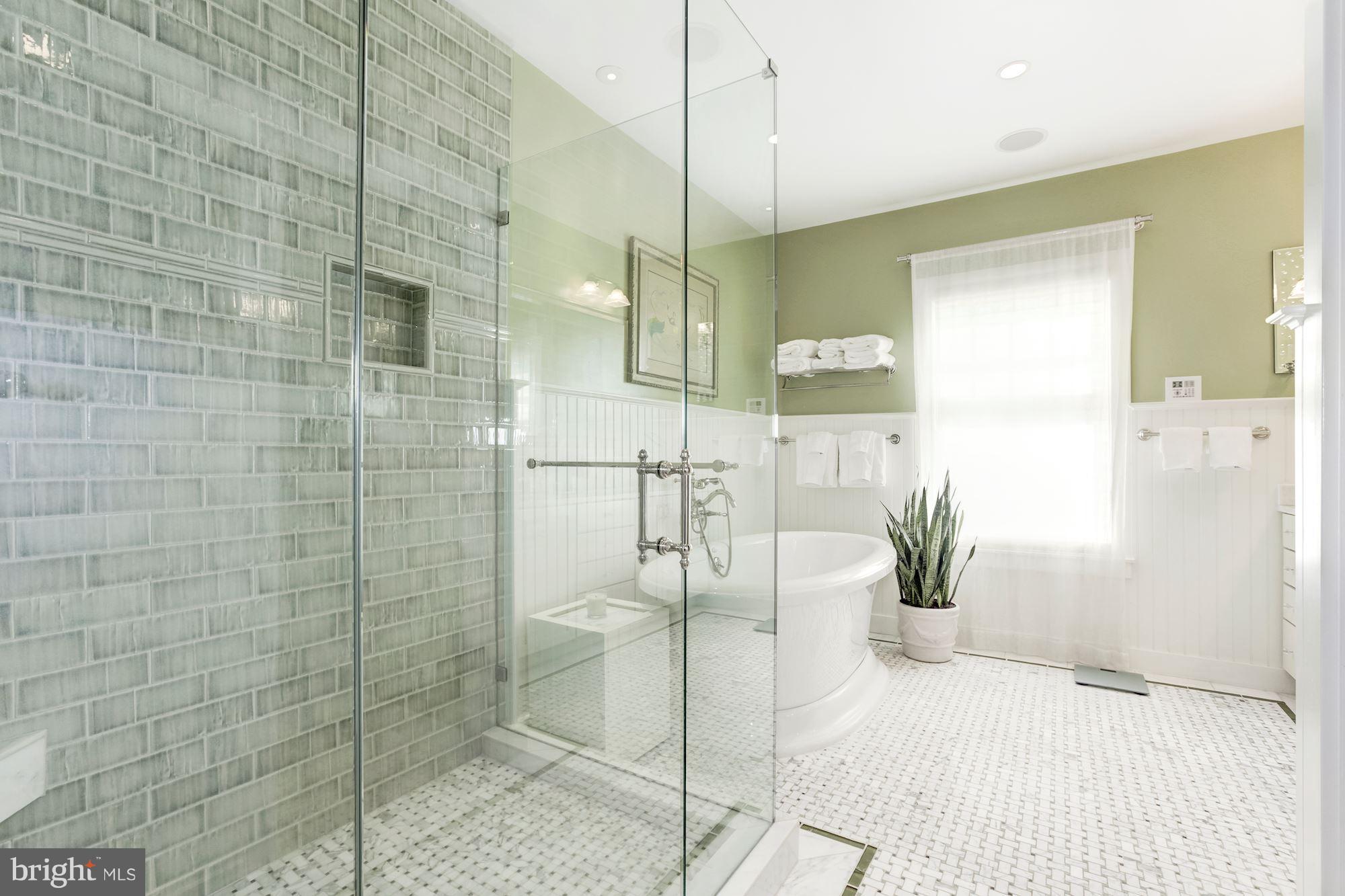 INGLESIDE - Residential