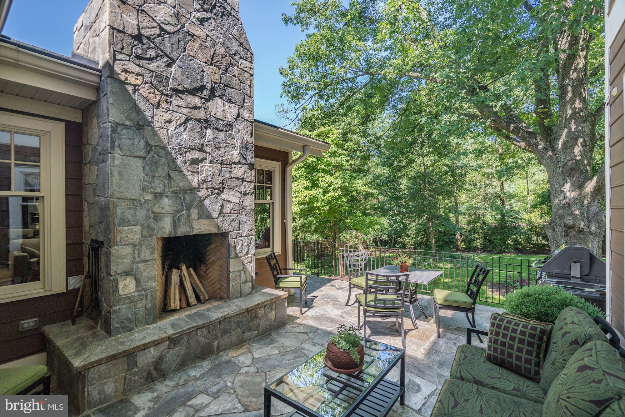 INGLESIDE - Residential