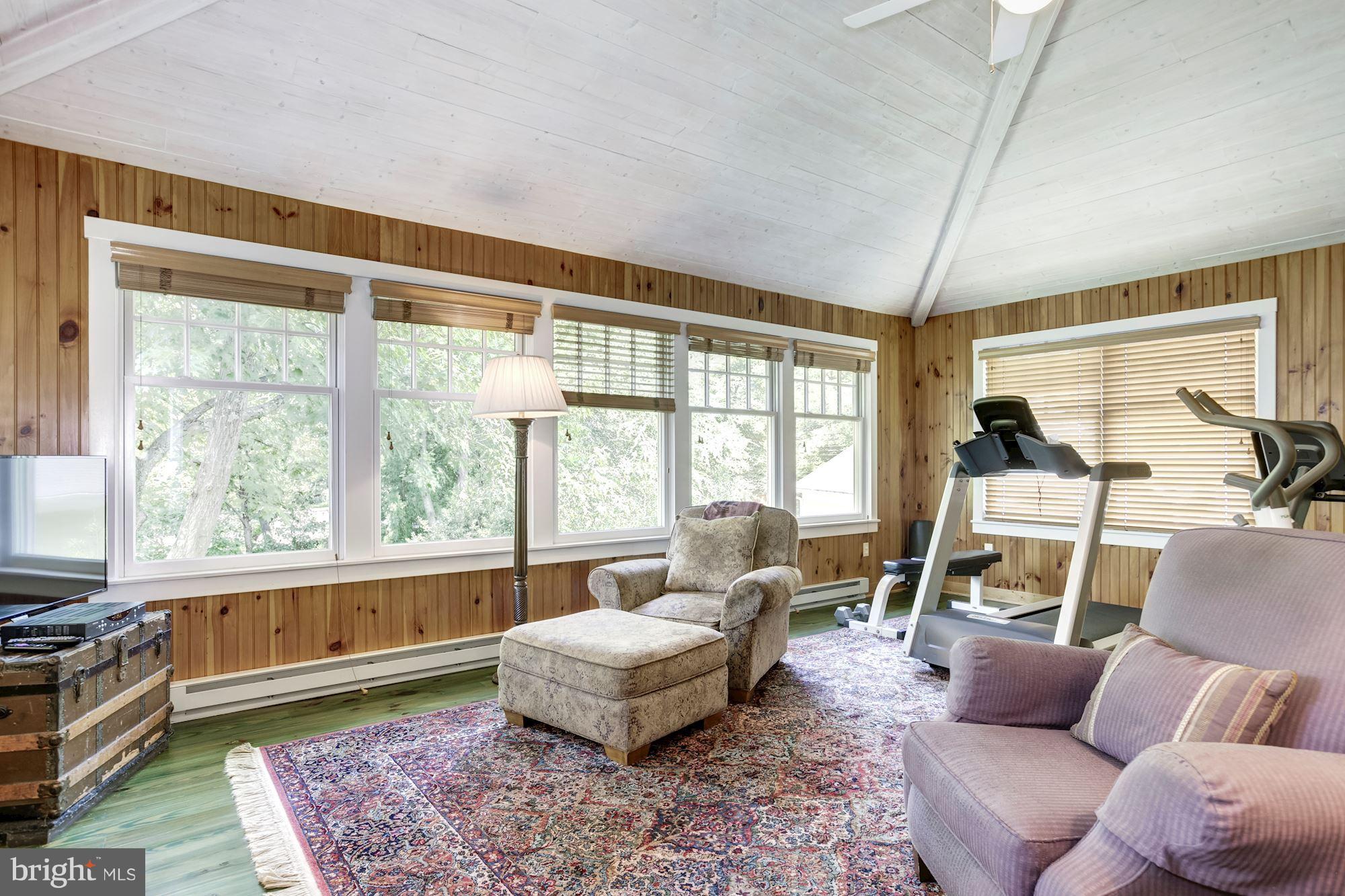 INGLESIDE - Residential