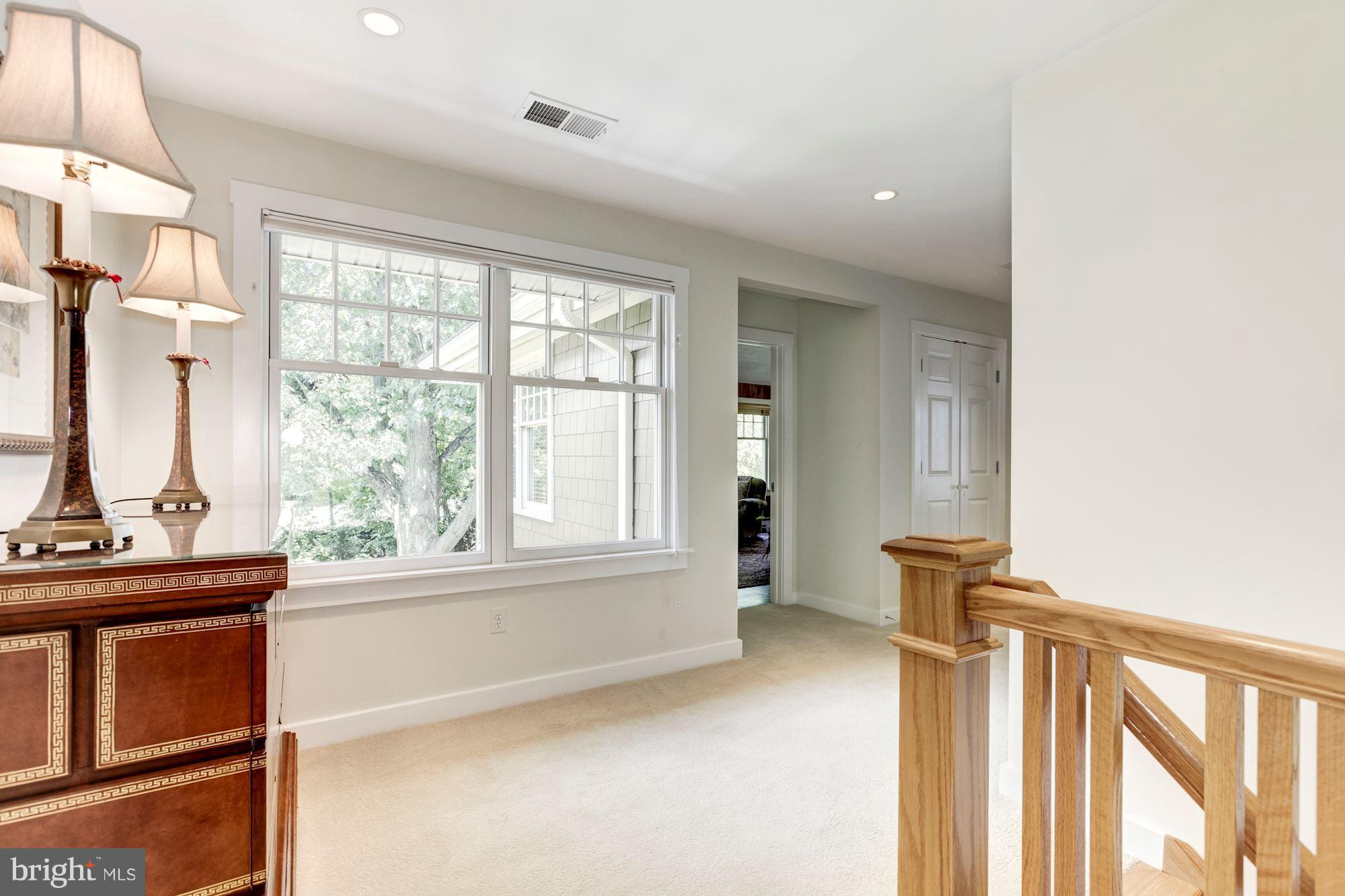 INGLESIDE - Residential