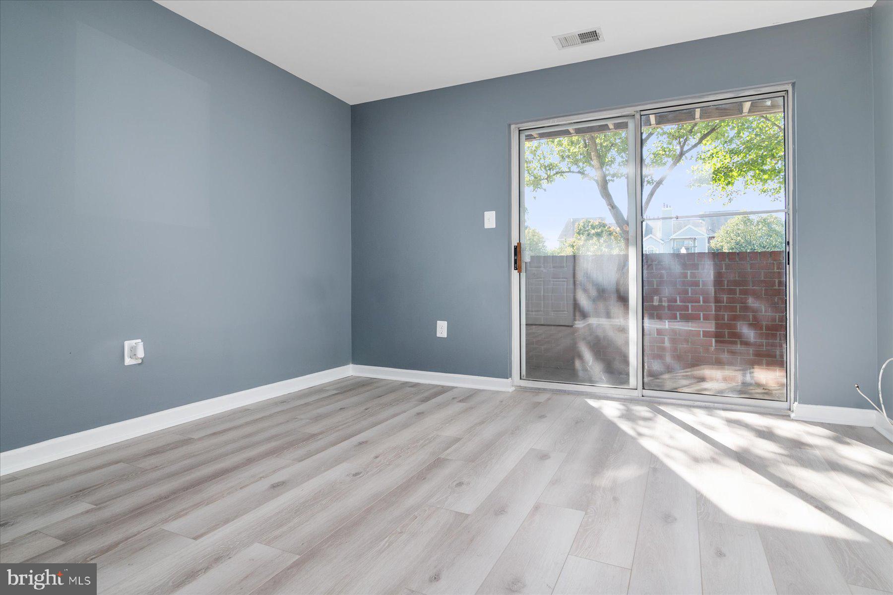 CROMWELL FOUNTAIN - Residential Lease