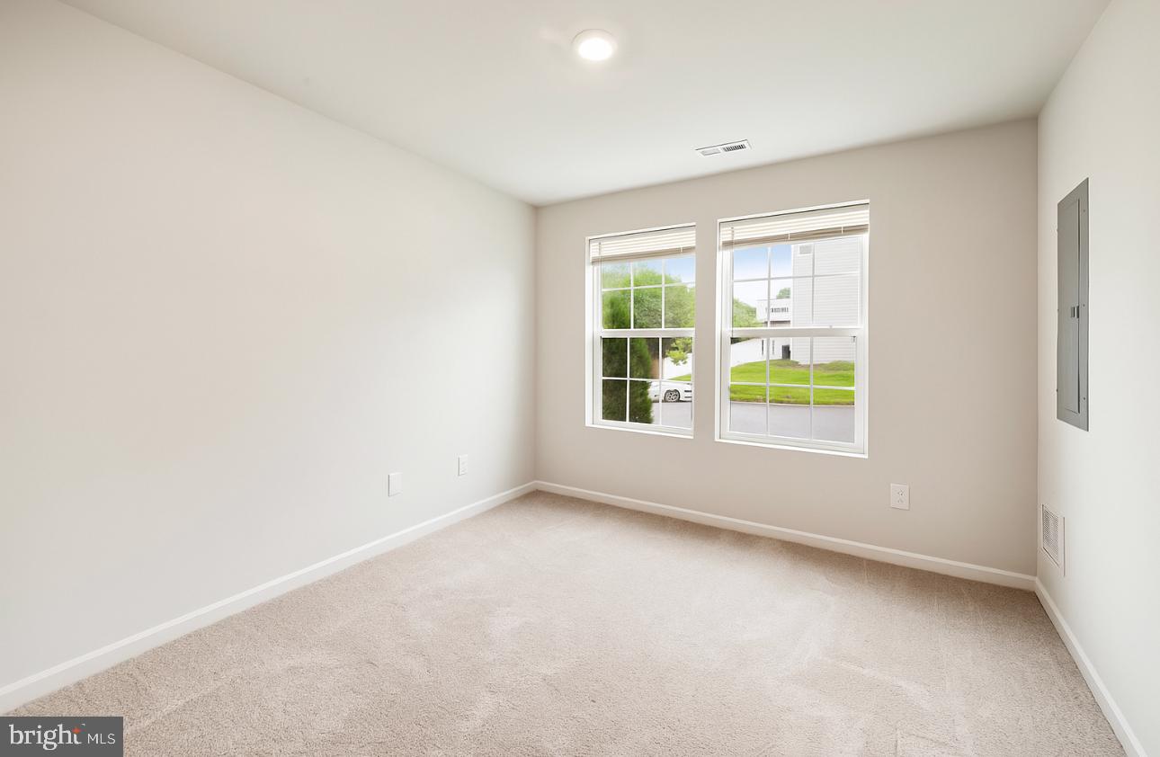 TRAILS AT BEECH CREEK - Residential Lease