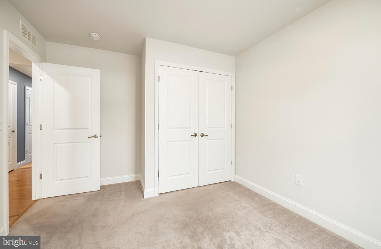 TRAILS AT BEECH CREEK - Residential Lease