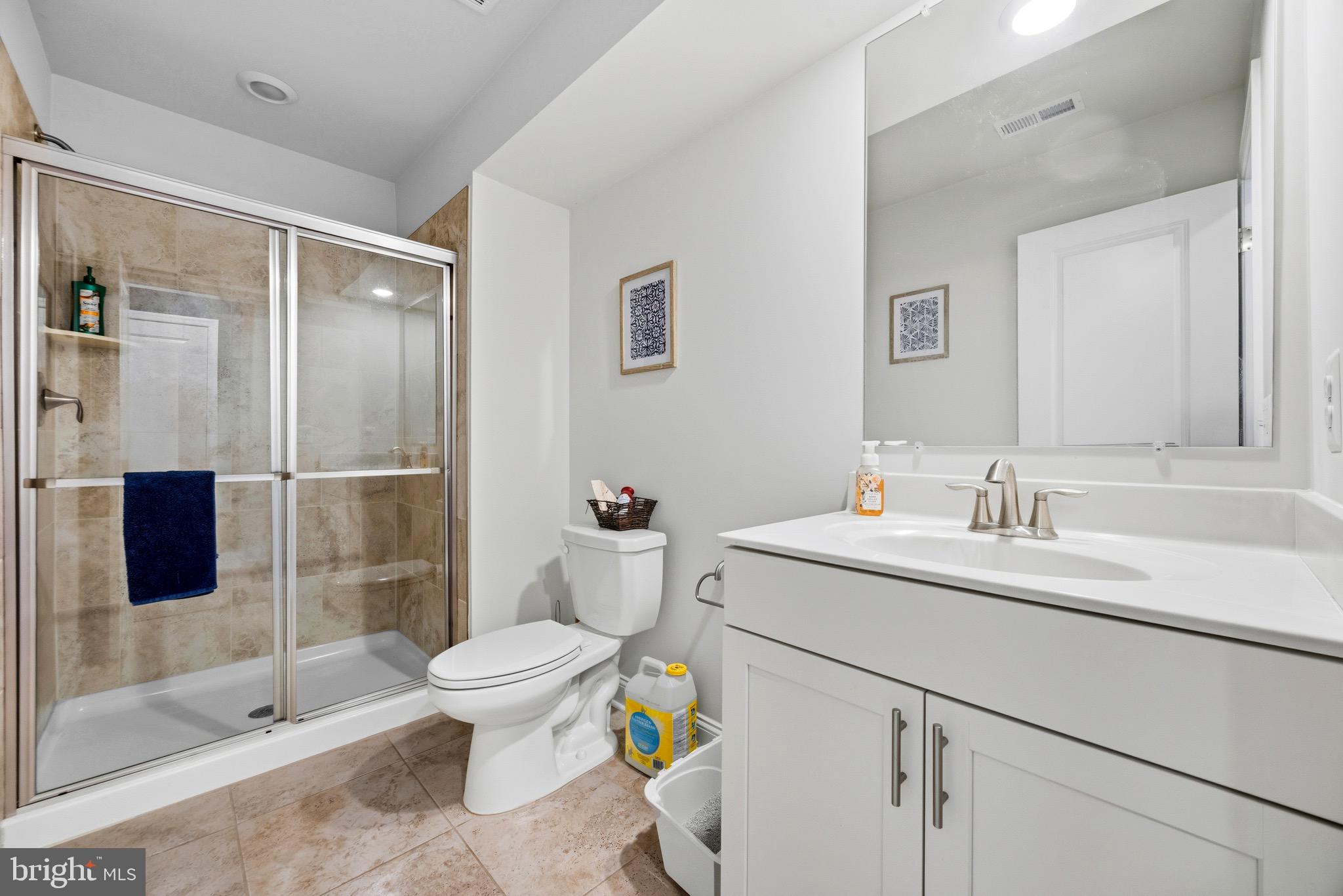 TRAILS AT BEECH CREEK - Residential Lease