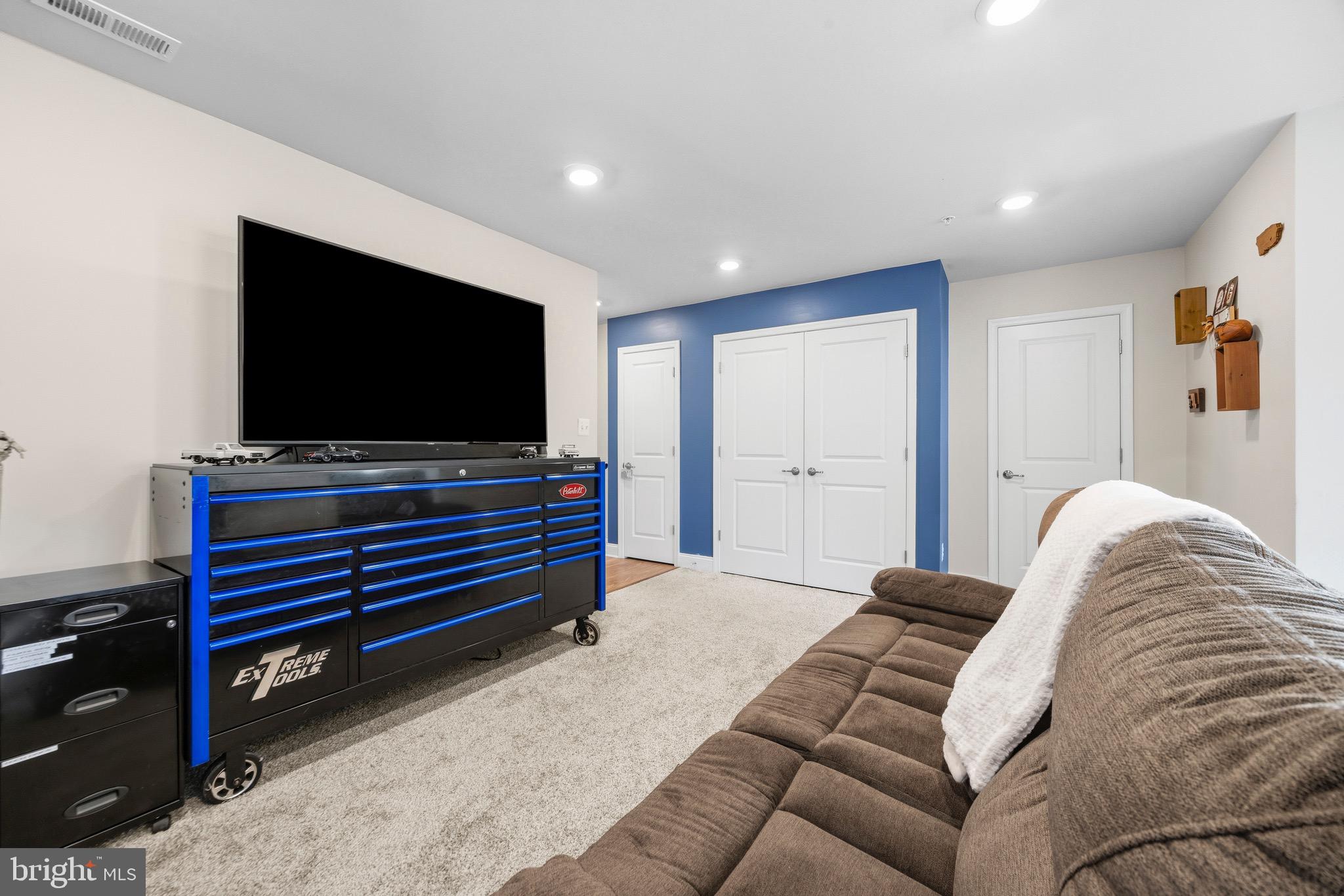 TRAILS AT BEECH CREEK - Residential Lease