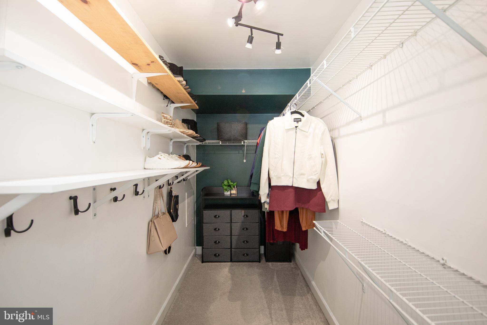 BRENTWOOD PARK - Residential