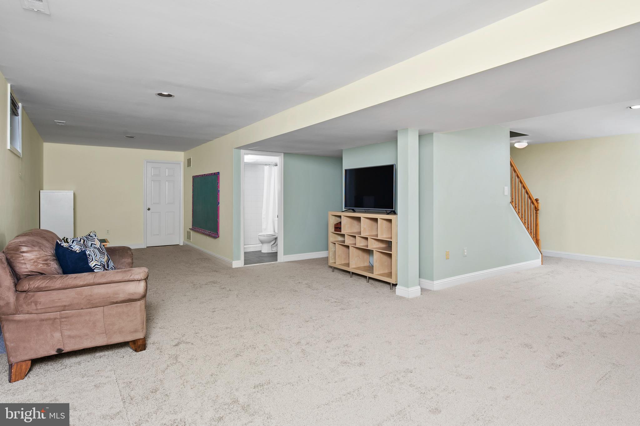 THE WILLOWS OF CROFTON - Residential