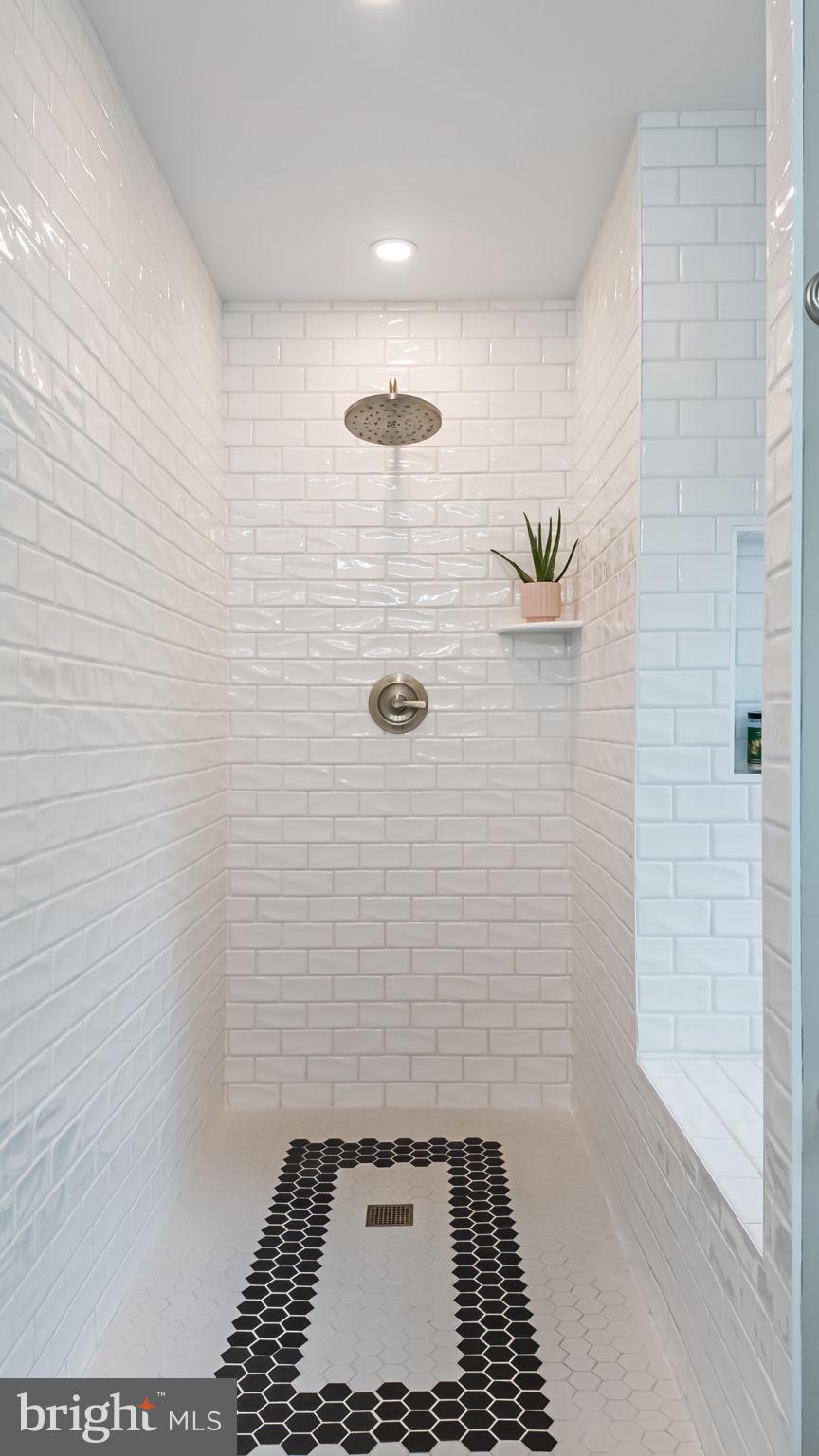 GLENSIDE - Residential