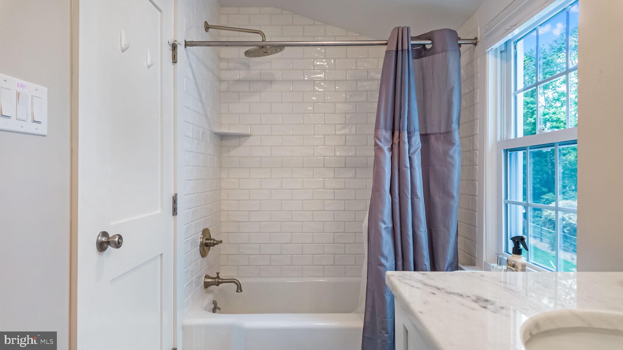 GLENSIDE - Residential