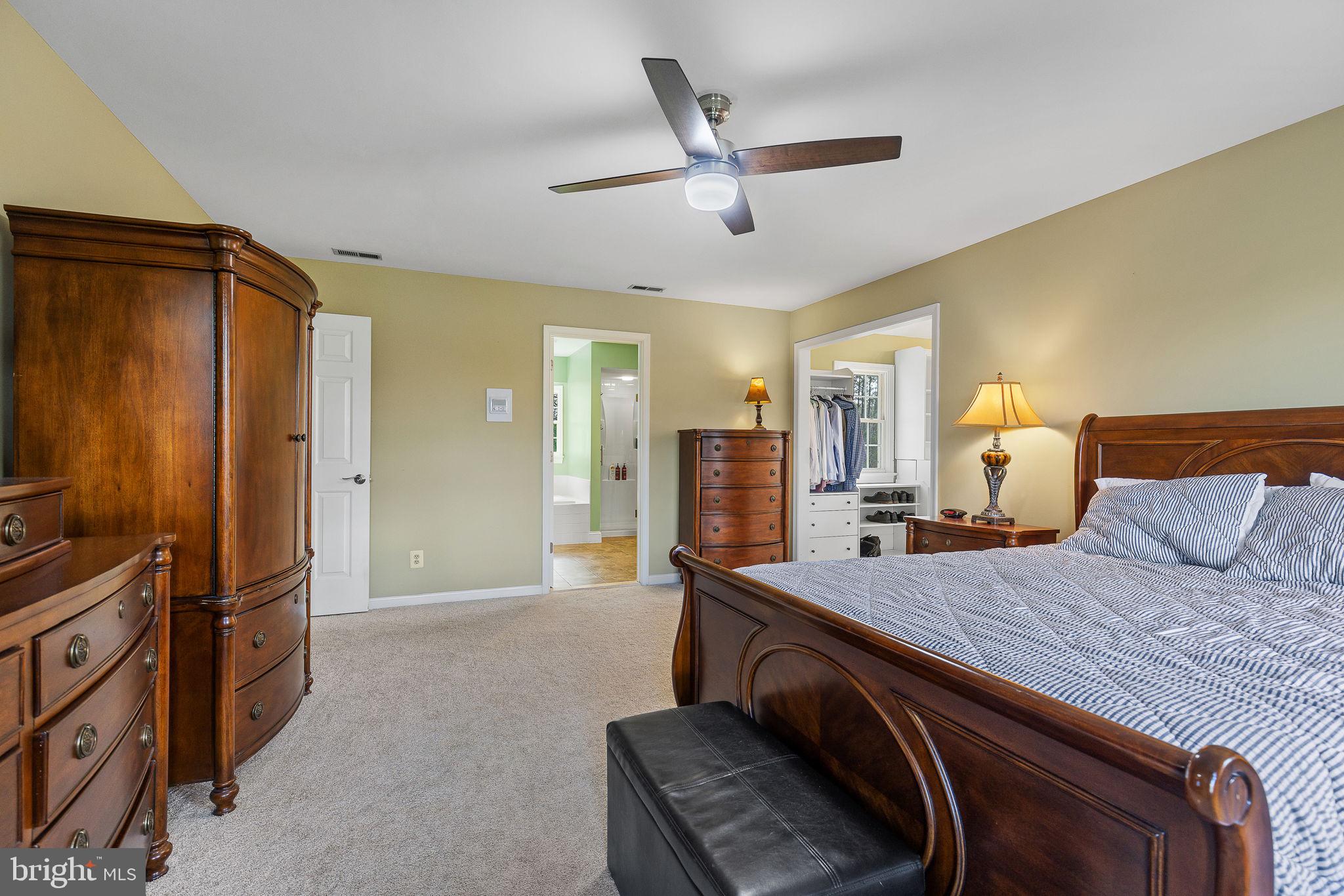 SEVEN LAKES - Residential