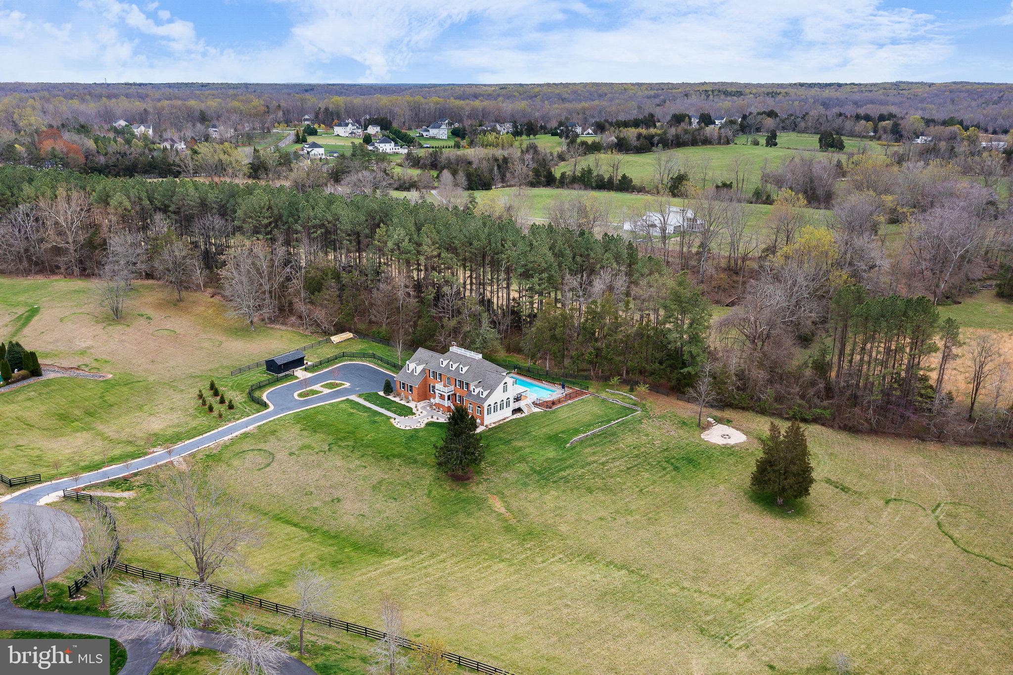 SEVEN LAKES - Residential