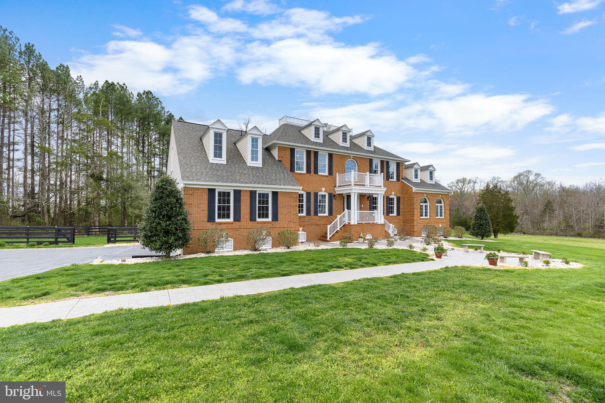 SEVEN LAKES - Residential