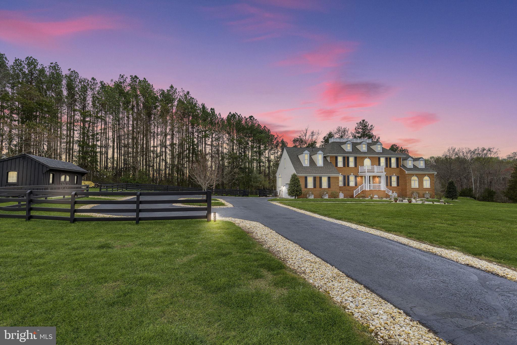 SEVEN LAKES - Residential