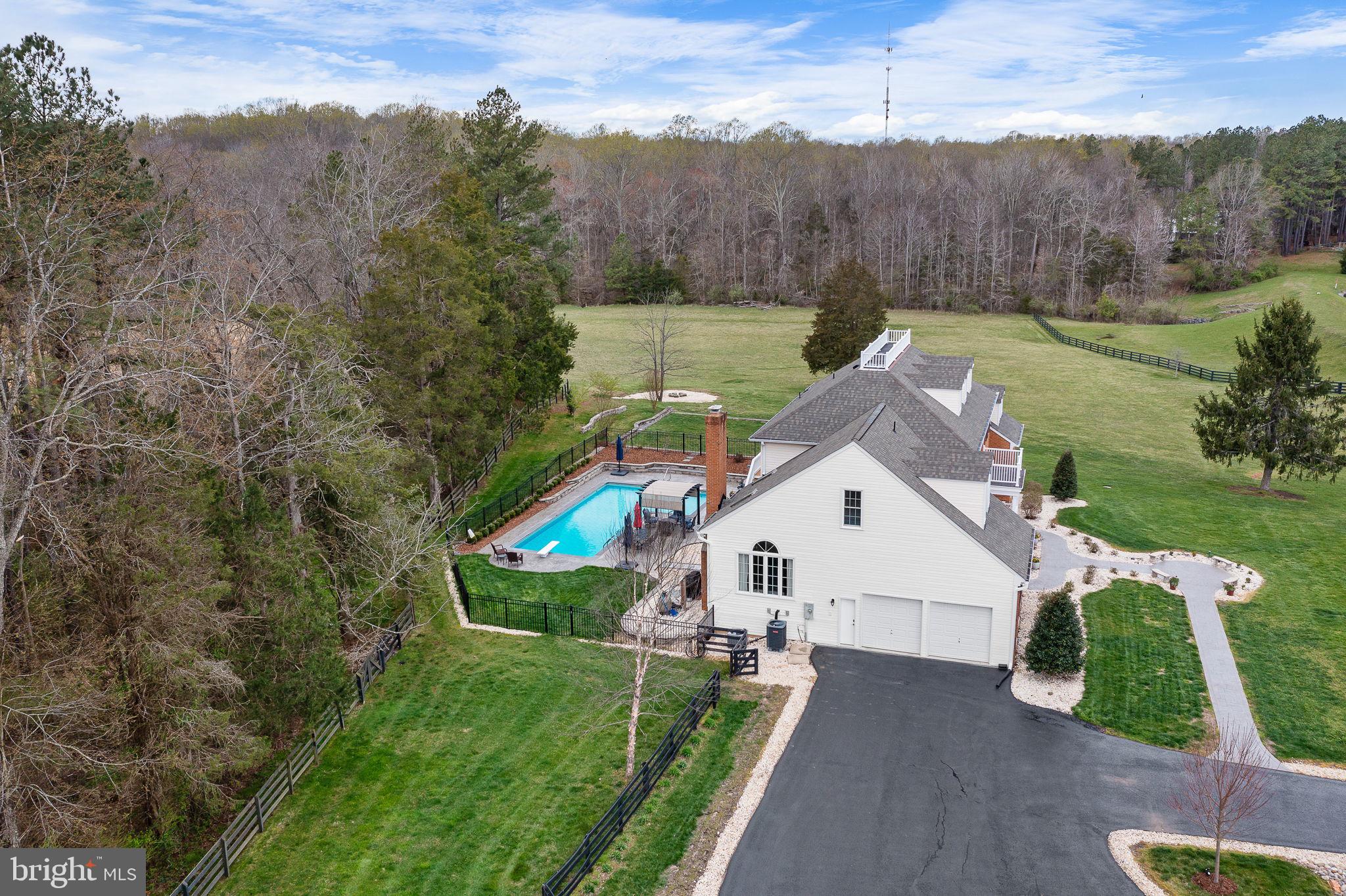 SEVEN LAKES - Residential