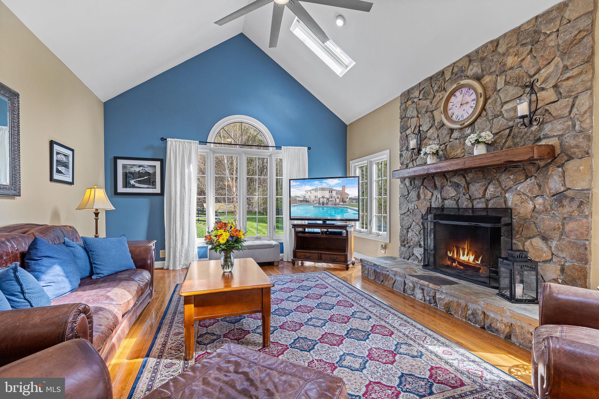 SEVEN LAKES - Residential