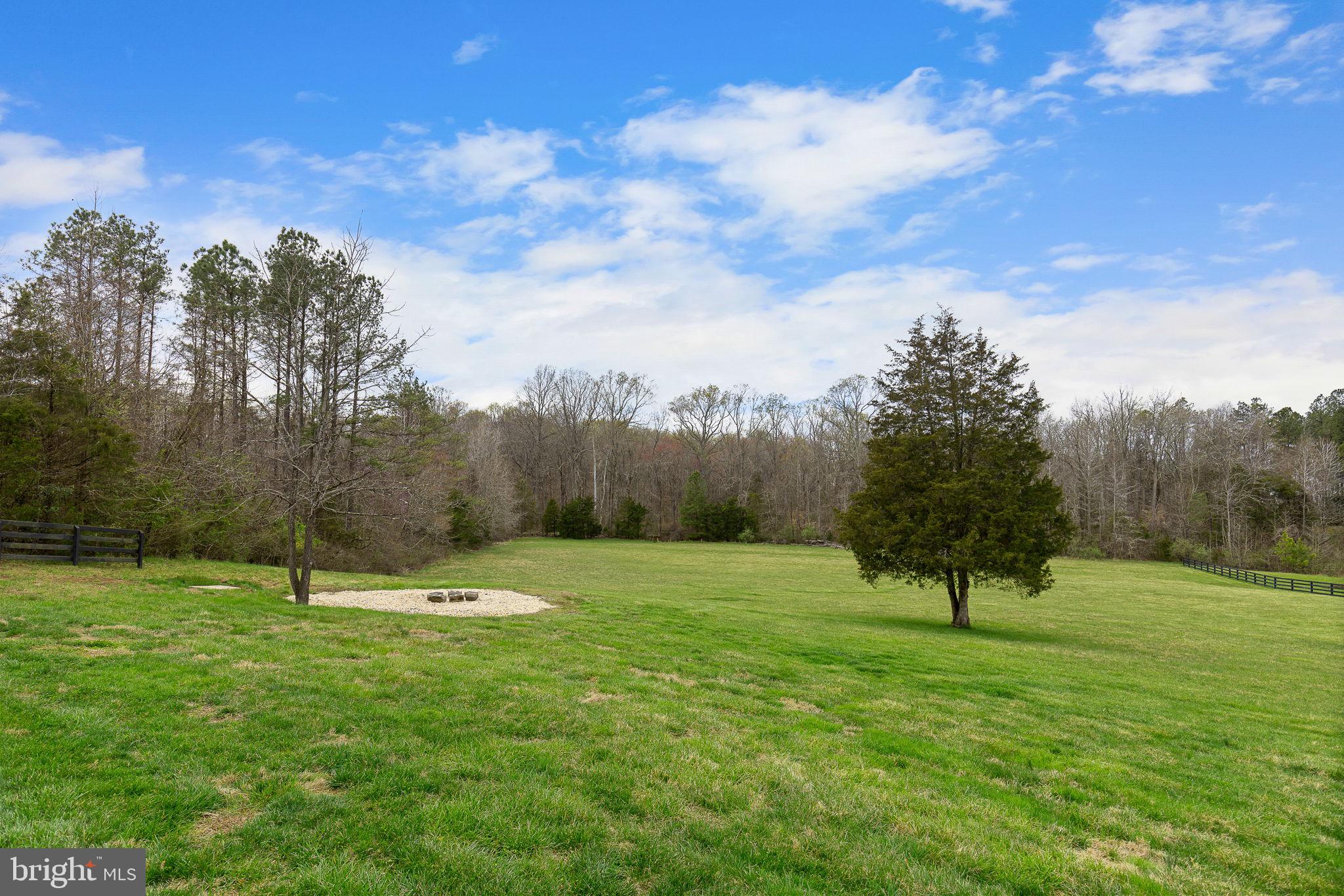 SEVEN LAKES - Residential