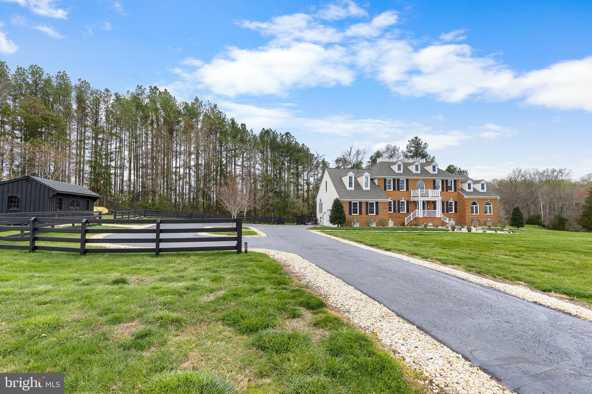 SEVEN LAKES - Residential