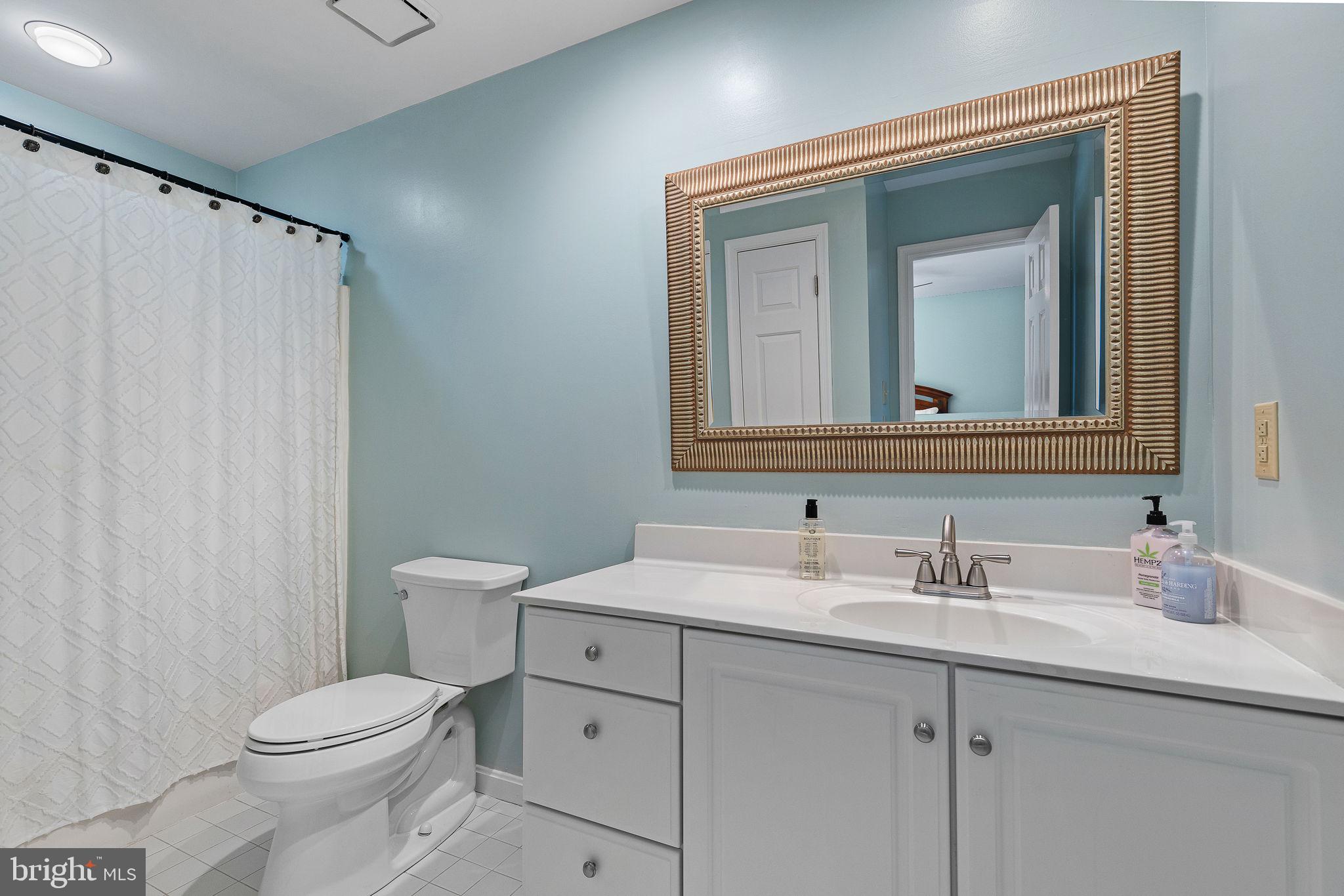 SEVEN LAKES - Residential