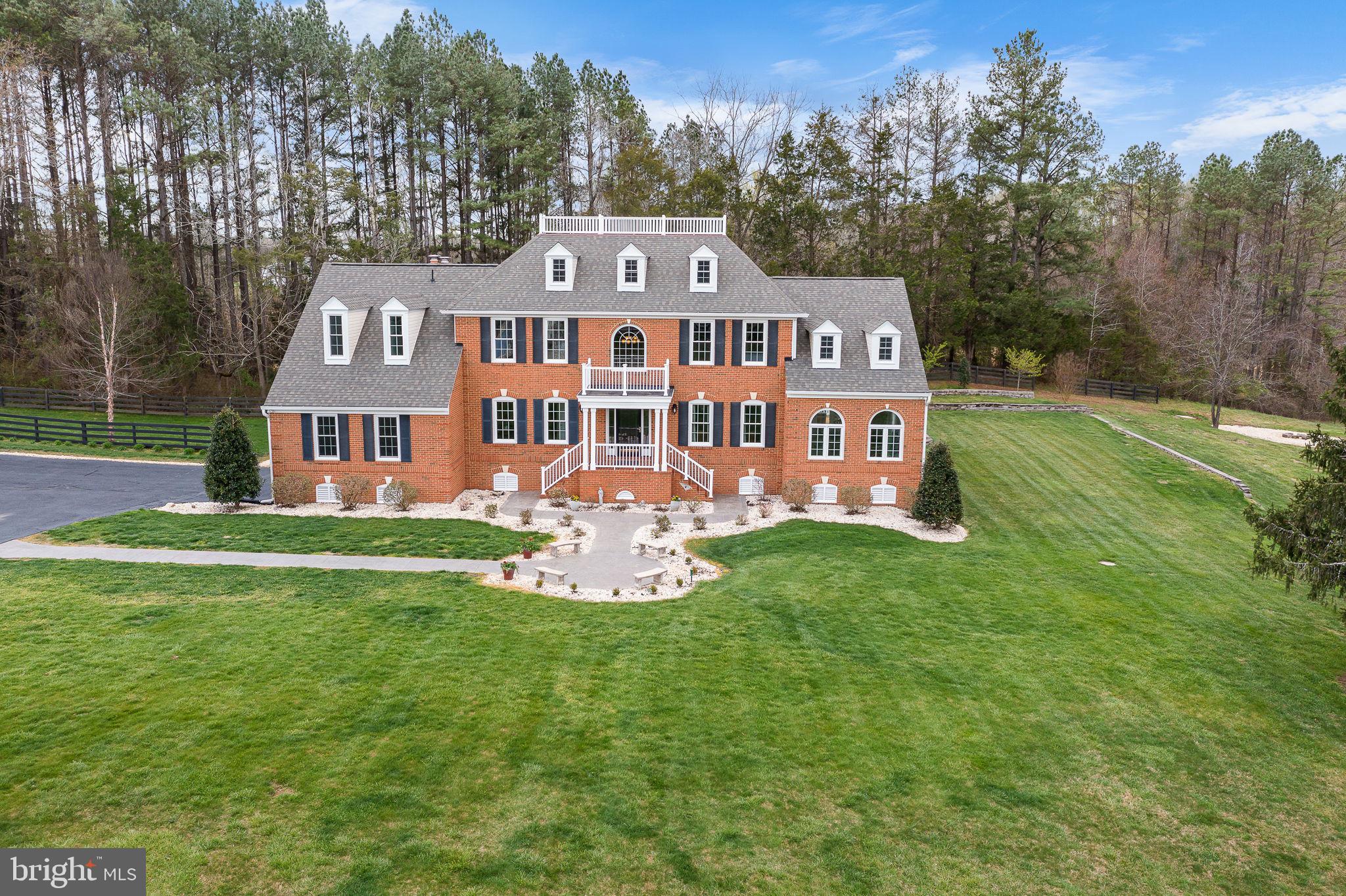 SEVEN LAKES - Residential