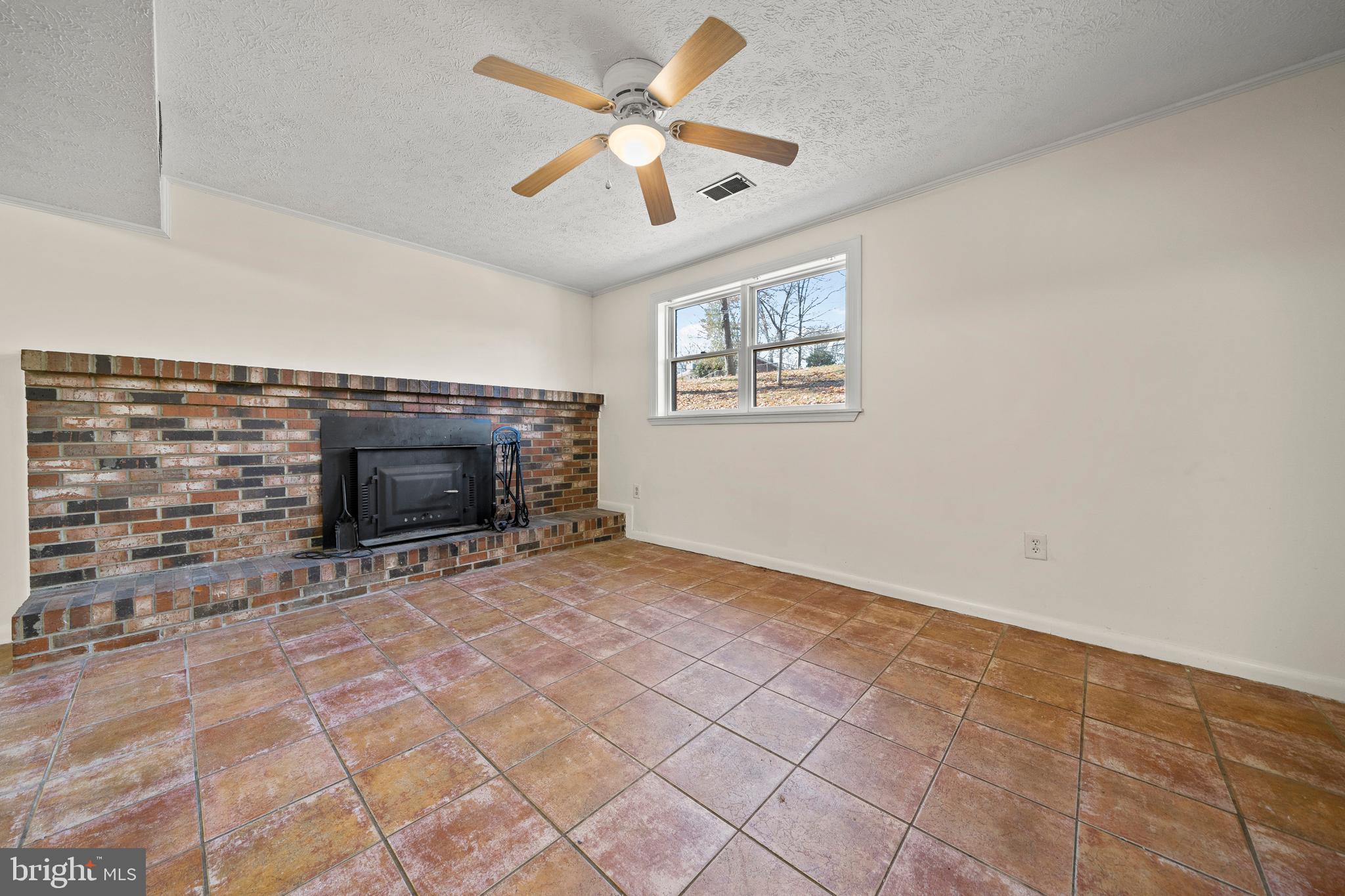 SINGING HILLS SUB - Residential