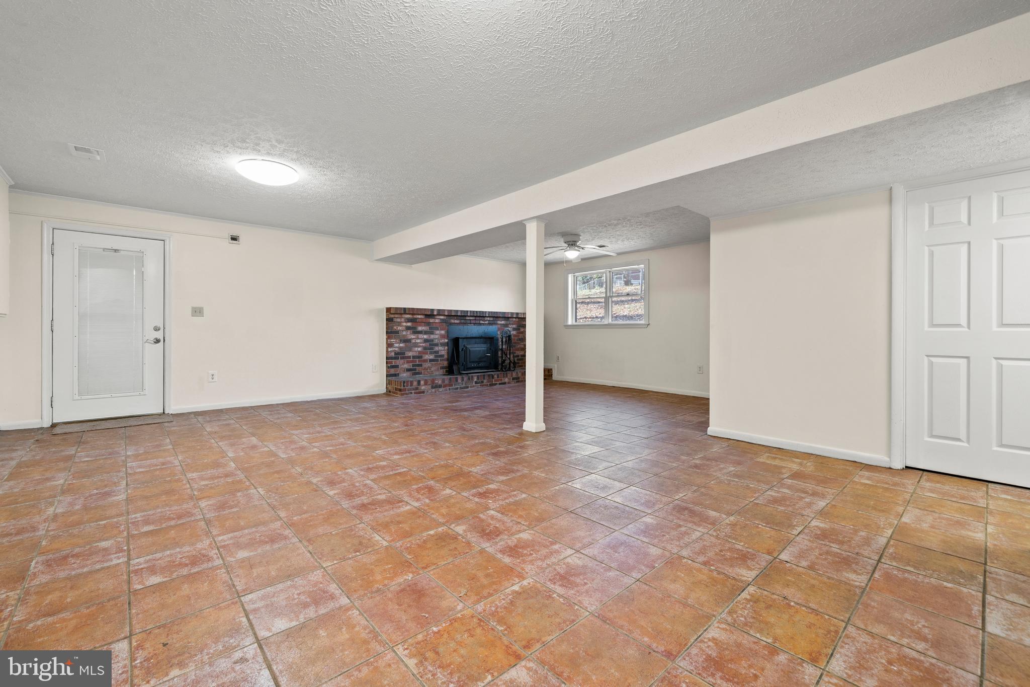 SINGING HILLS SUB - Residential