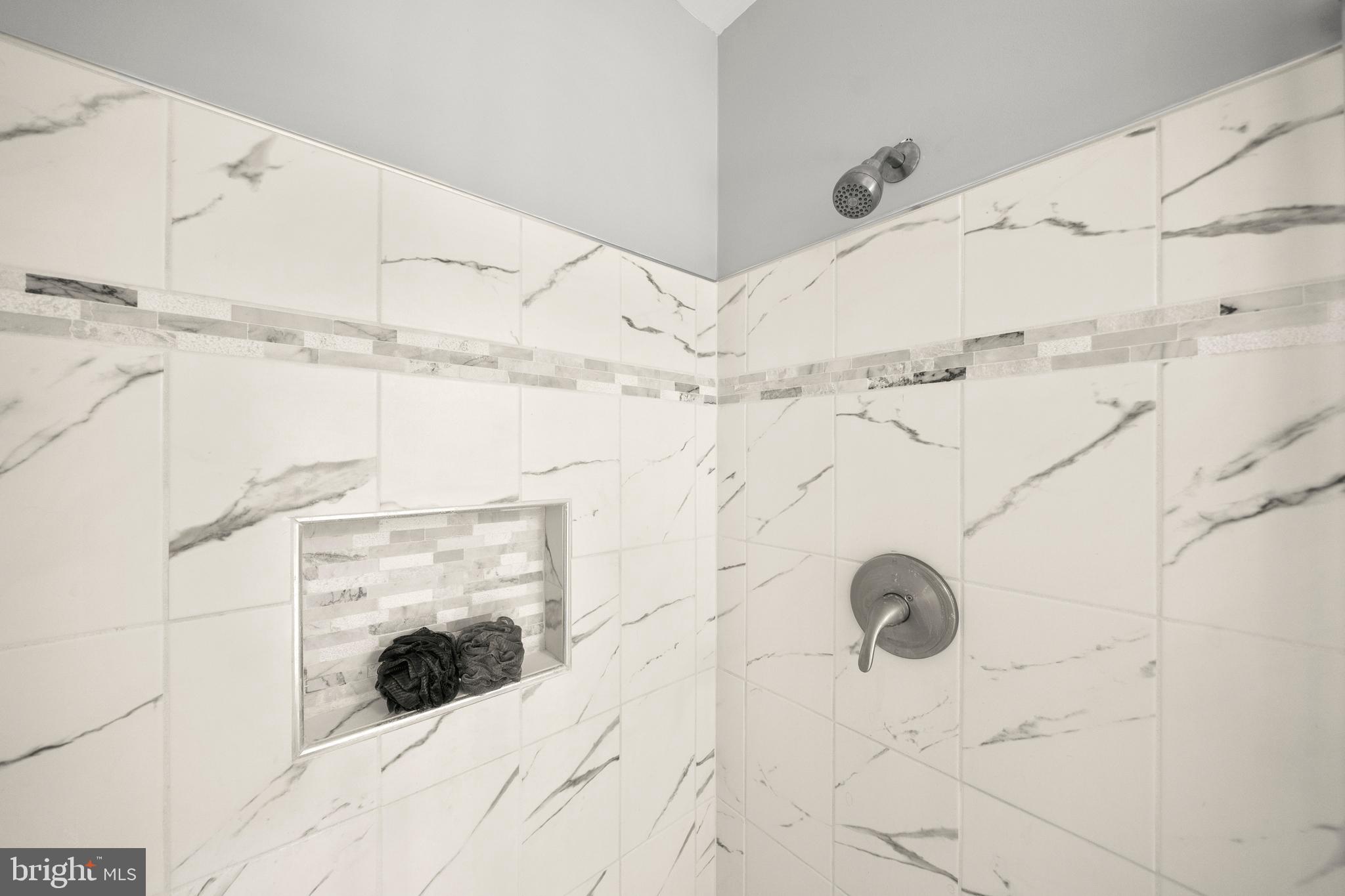 SINGING HILLS SUB - Residential