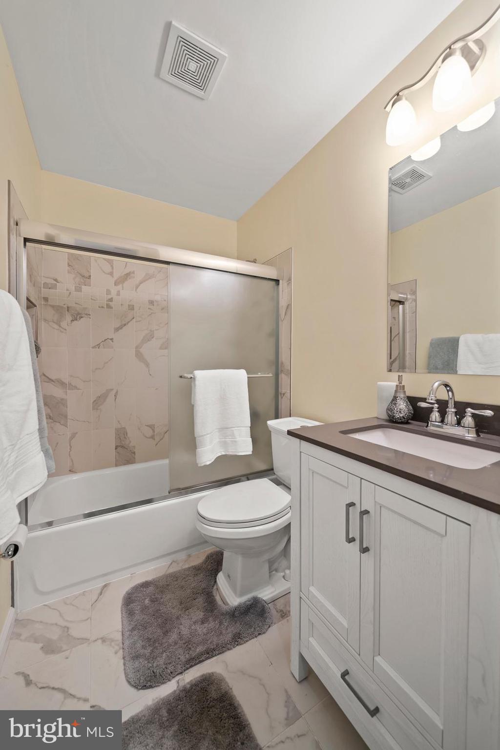 SINGING HILLS SUB - Residential