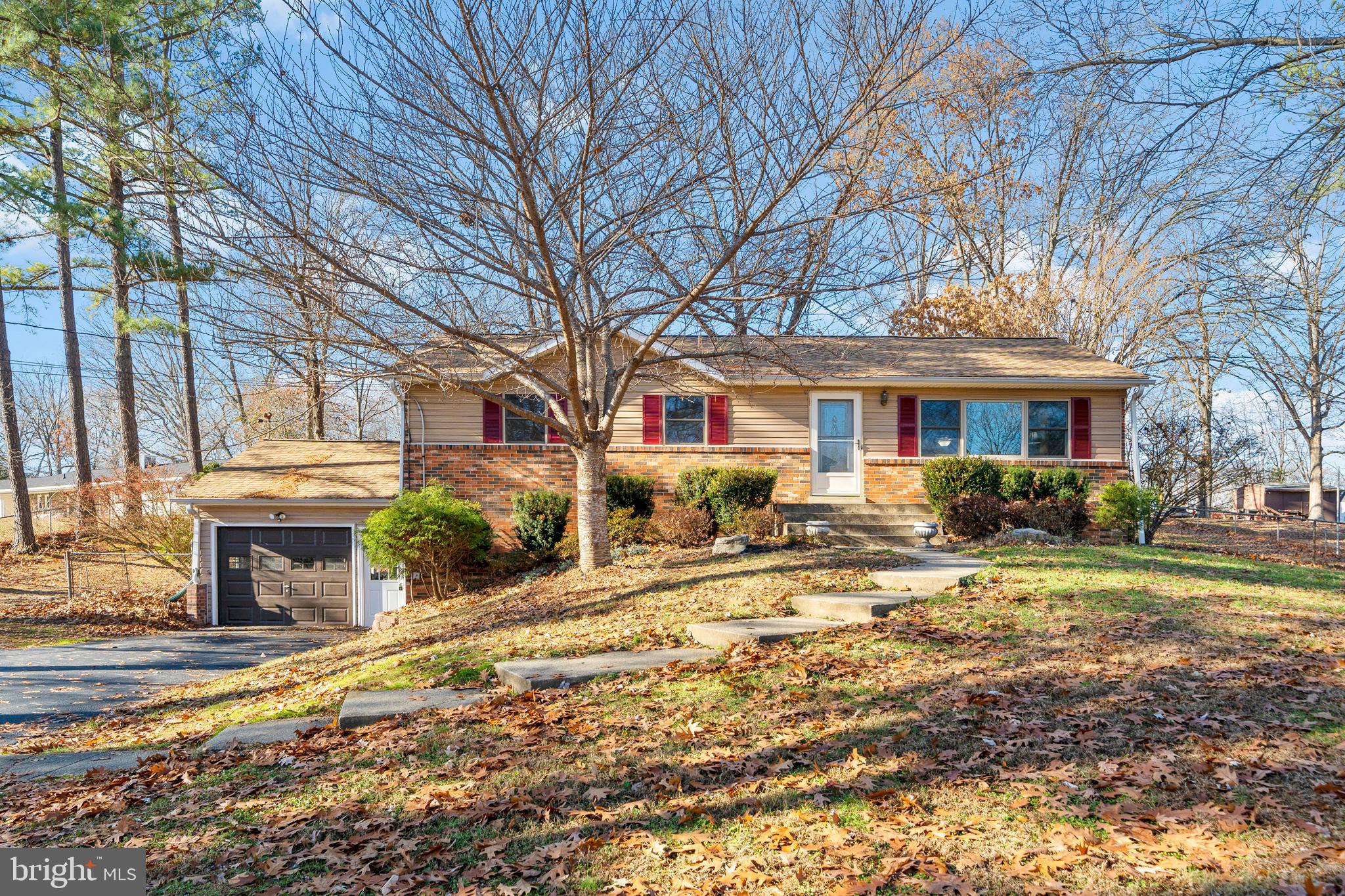 SINGING HILLS SUB - Residential