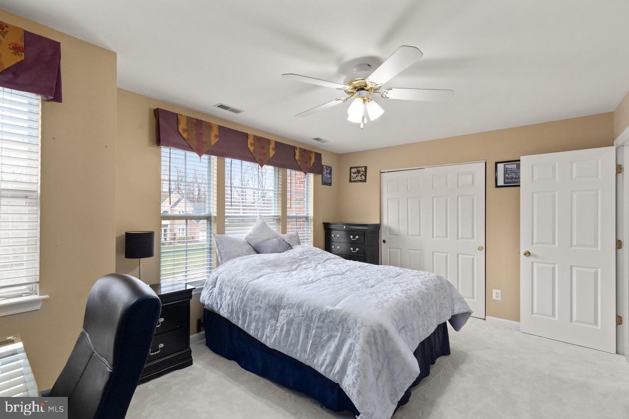 VINEYARD OAK - Residential