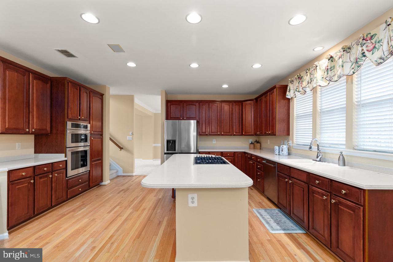 VINEYARD OAK - Residential