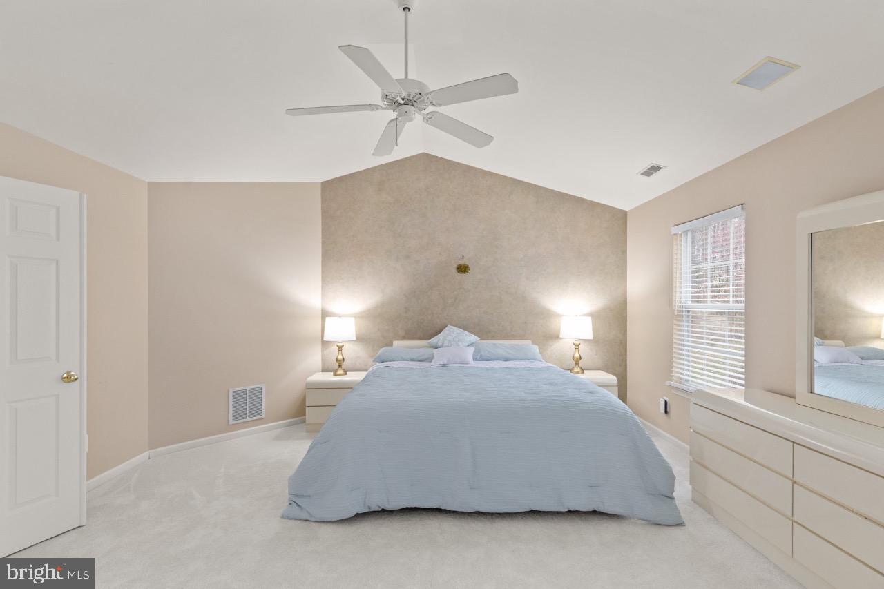 VINEYARD OAK - Residential