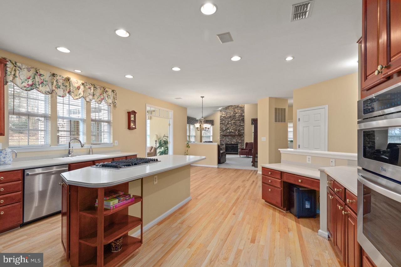 VINEYARD OAK - Residential