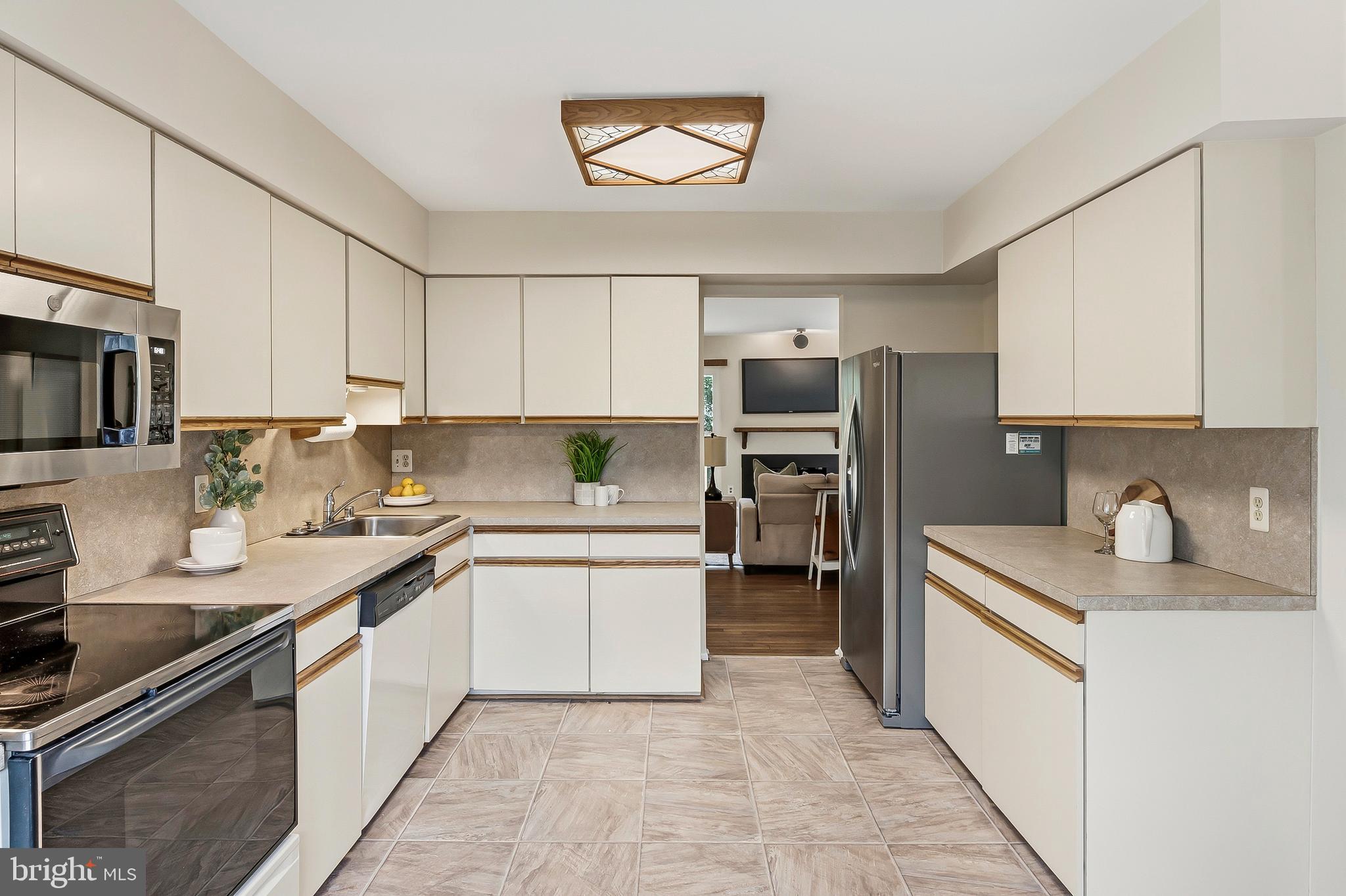 VILLAGE OF OWEN BROWN - Residential